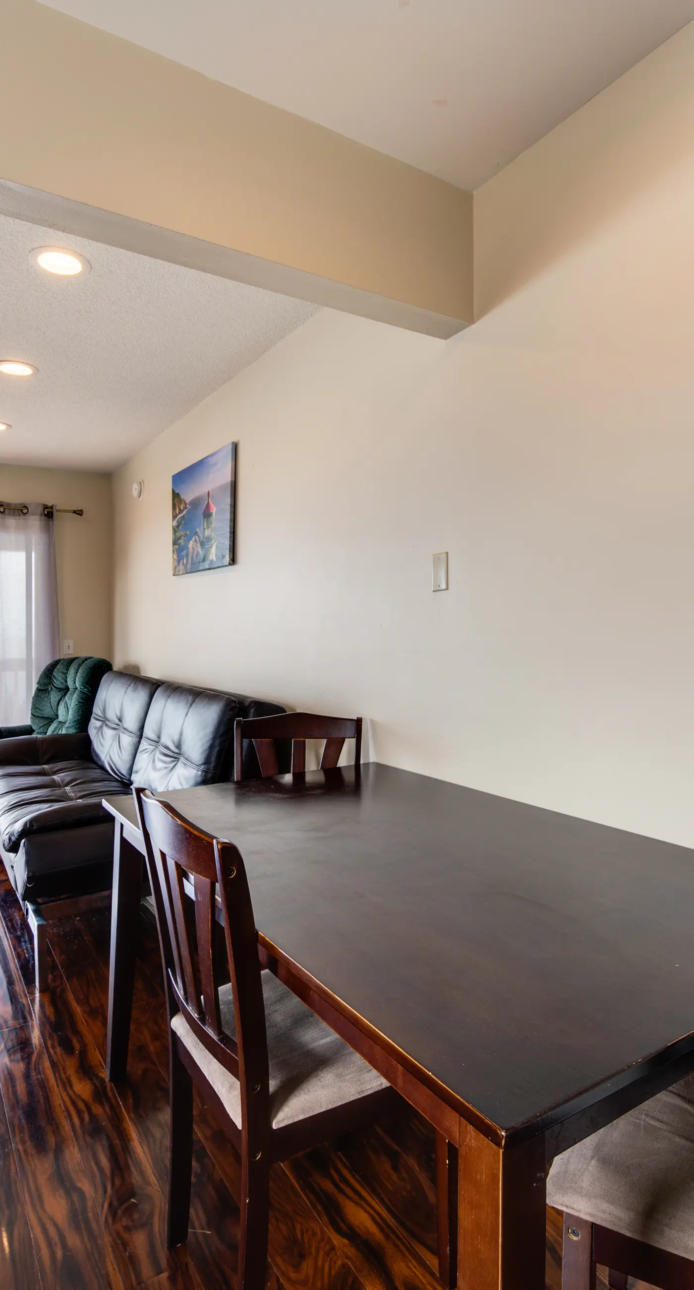 Oceanview Condo with Full Kitchen Balcony Beach Access Nearby
