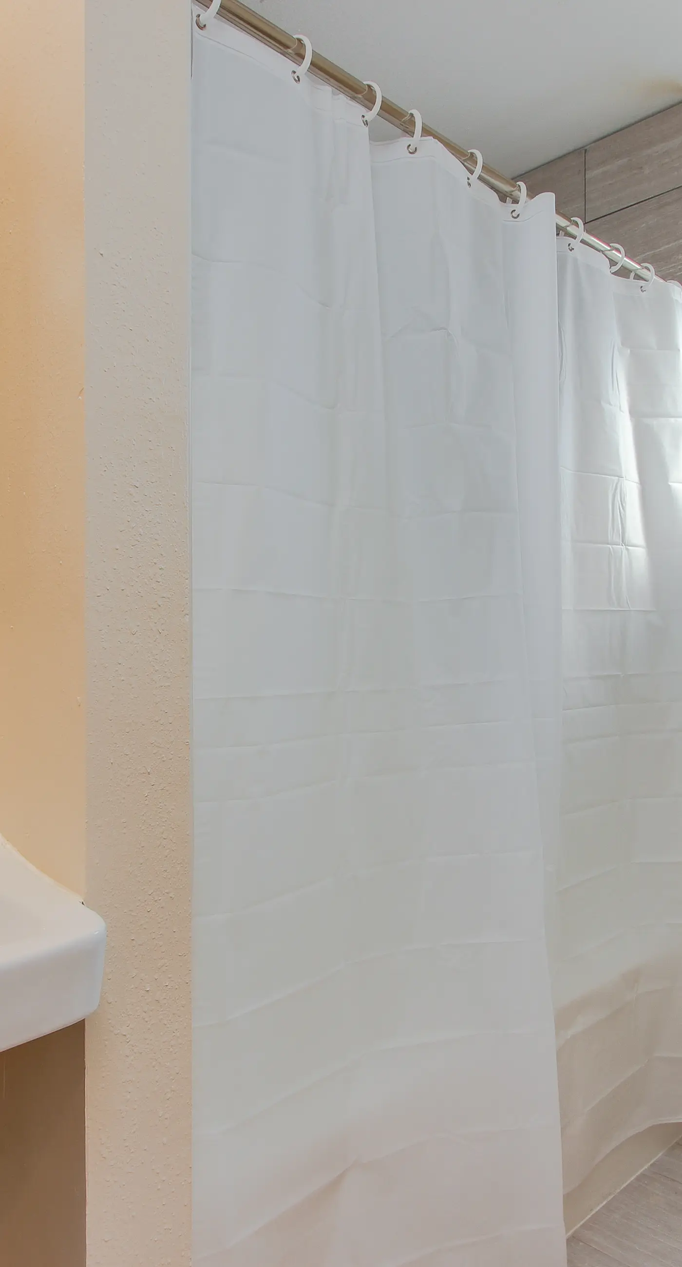 Oceanview Condo with Full Kitchen Balcony Beach Access Nearby