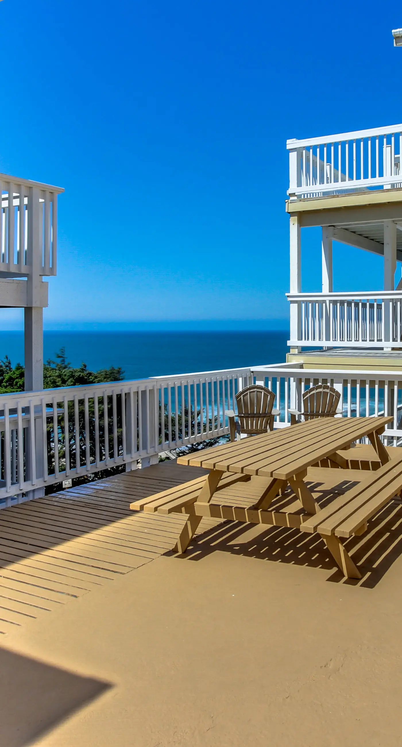 Oceanview Condo with Full Kitchen Balcony Beach Access Nearby
