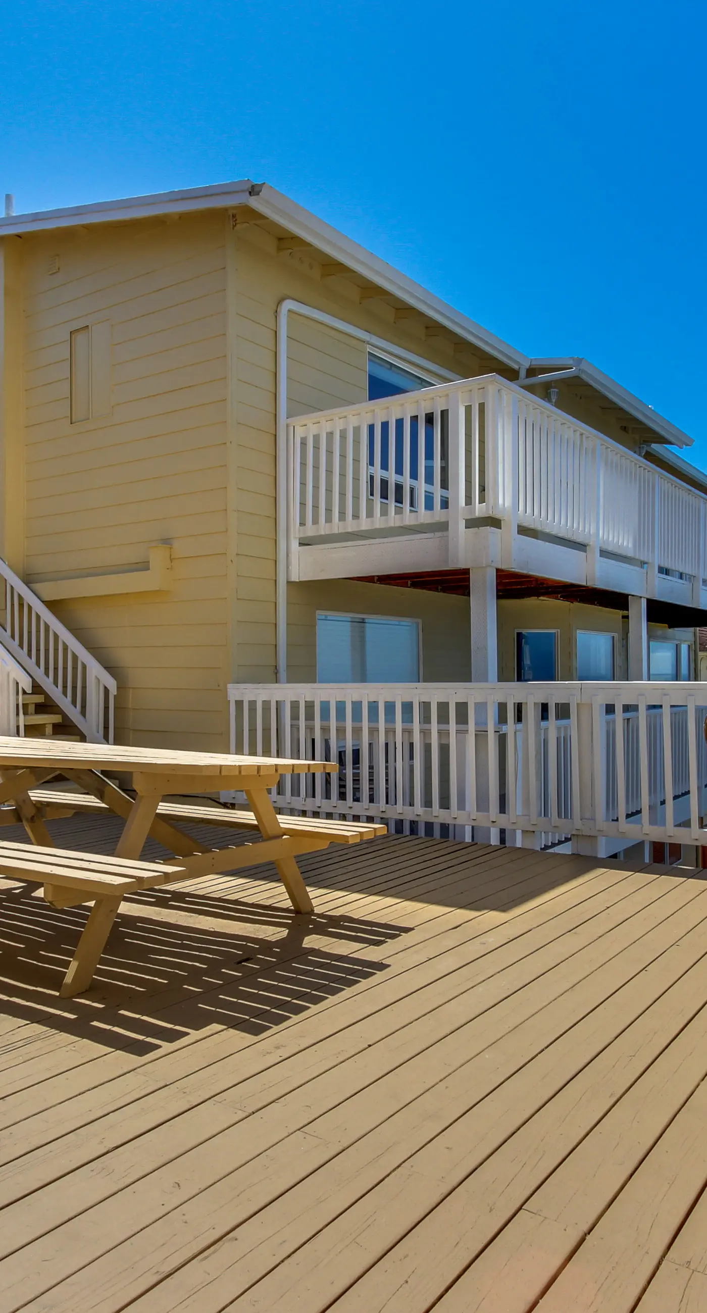 Oceanview Condo with Full Kitchen Balcony Beach Access Nearby