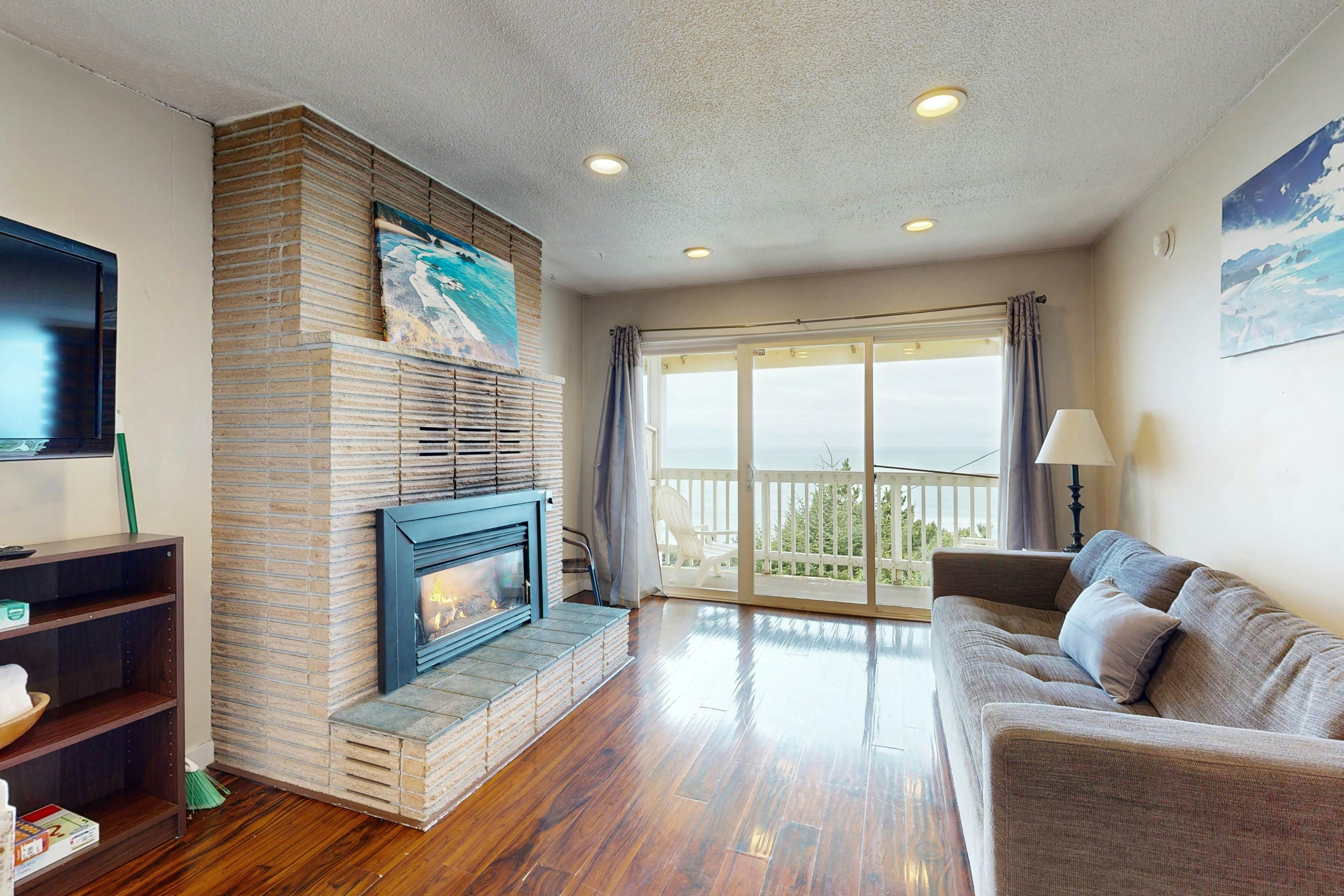 Dog-Friendly Oceanview Condo with Great Location & Nearby Beach Access