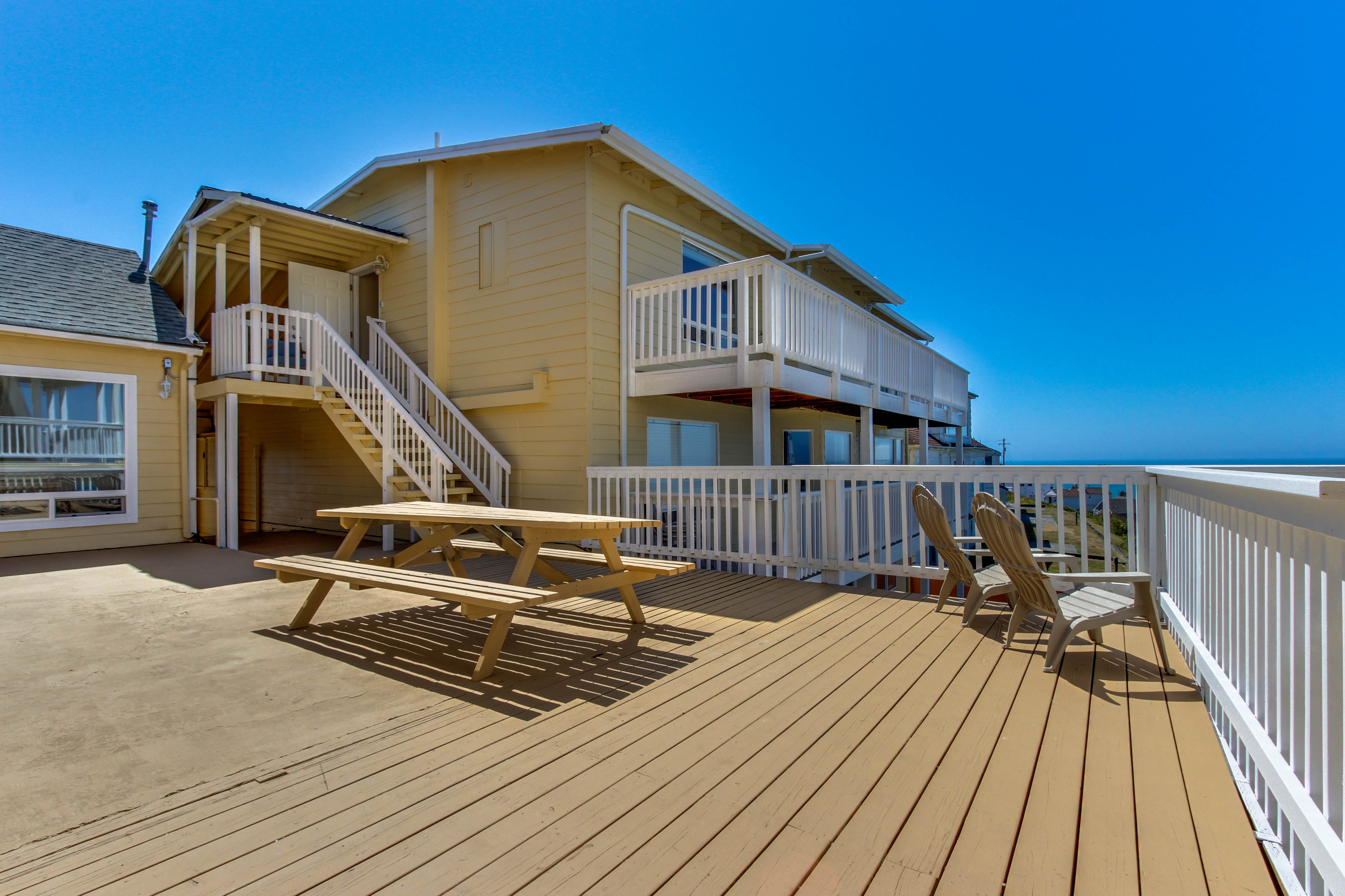 Dog Friendly Condo with Partial Ocean Views Short Walk to the Beach