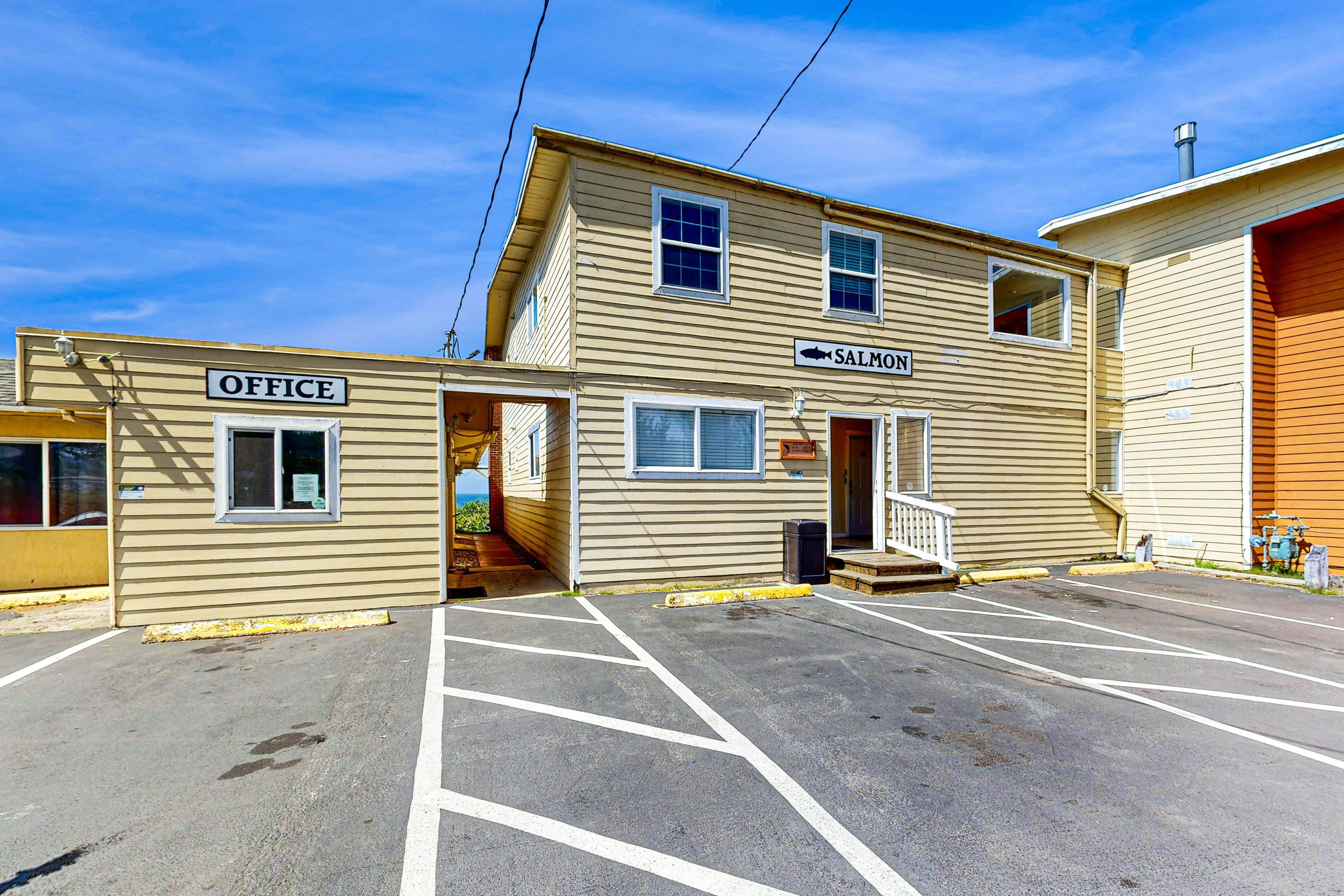 Dog-Friendly Condo with Partial Ocean Views - Short Walk to the Beach