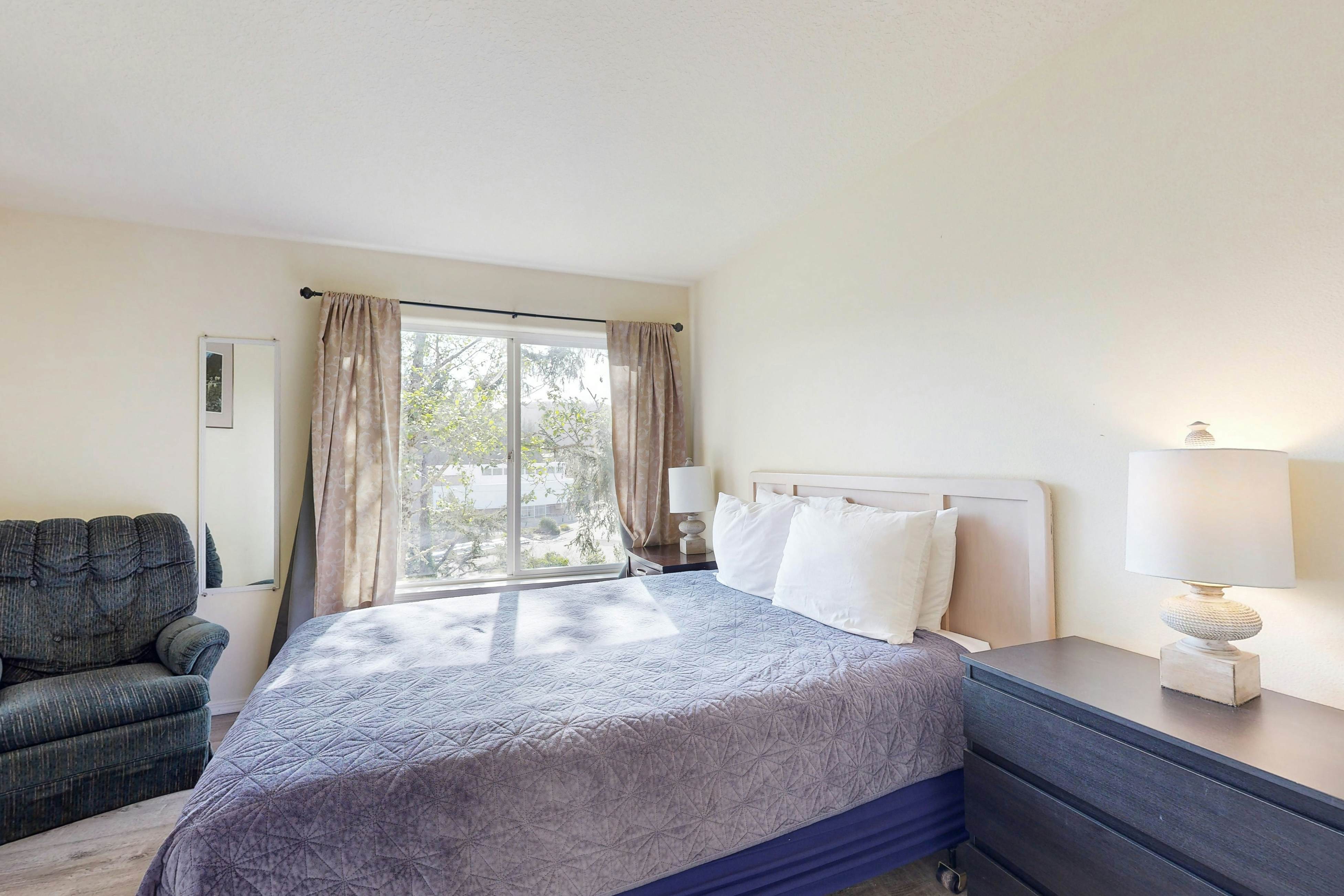 Great for Big Groups, Three Dog-Friendly Condos - Lovely Views, Walk to Beach