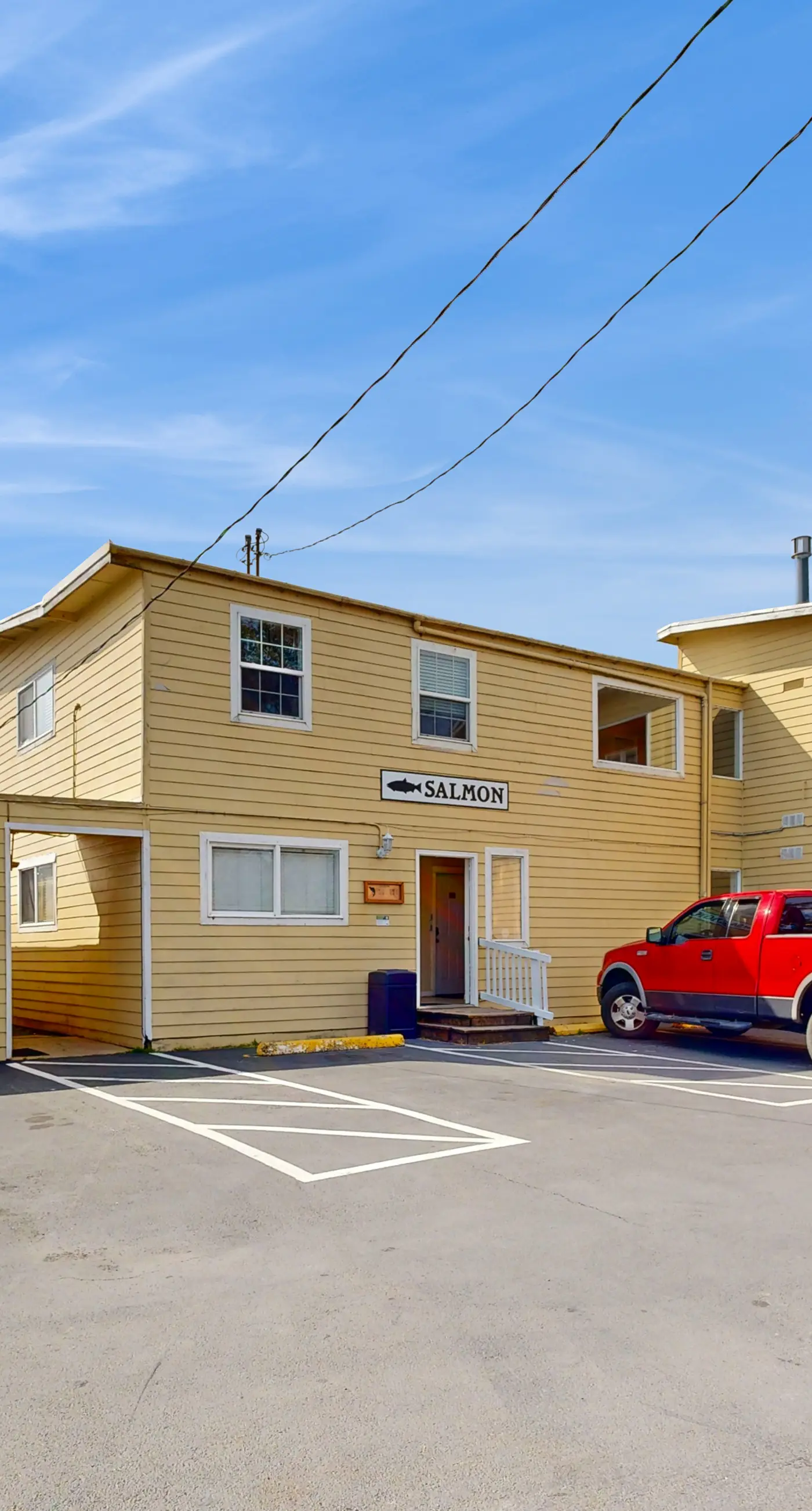Dog Friendly Condo with Ocean View and Beach Access Perfect for Family Fun