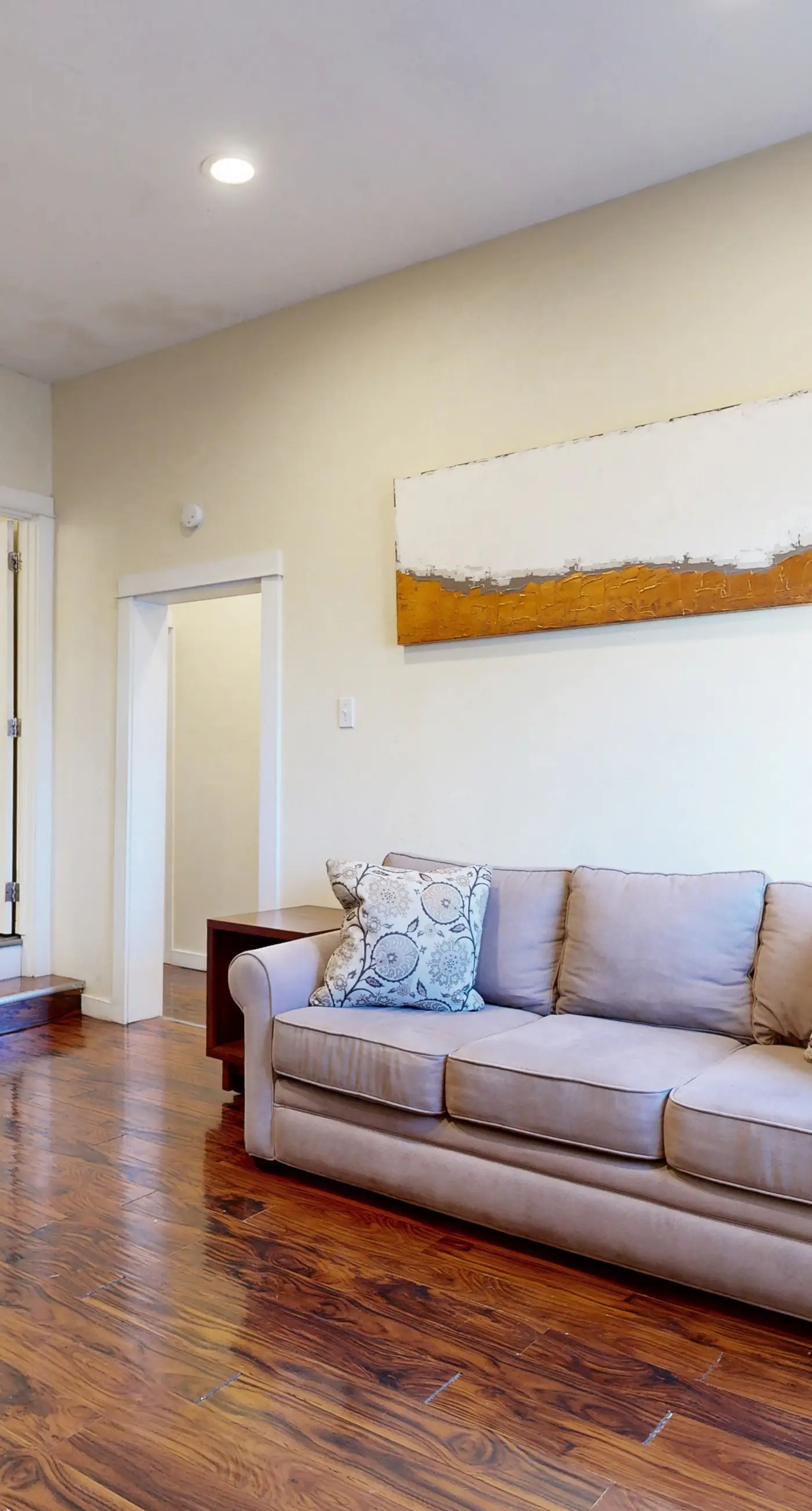 Dog Friendly Cozy Coastal Condo Minutes from the Beach