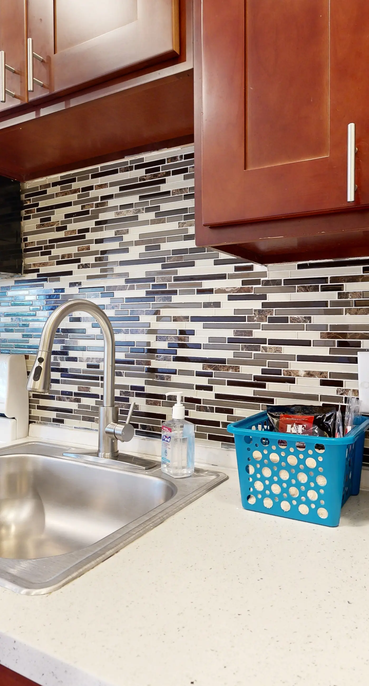 Dog Friendly Cozy Coastal Condo Minutes from the Beach