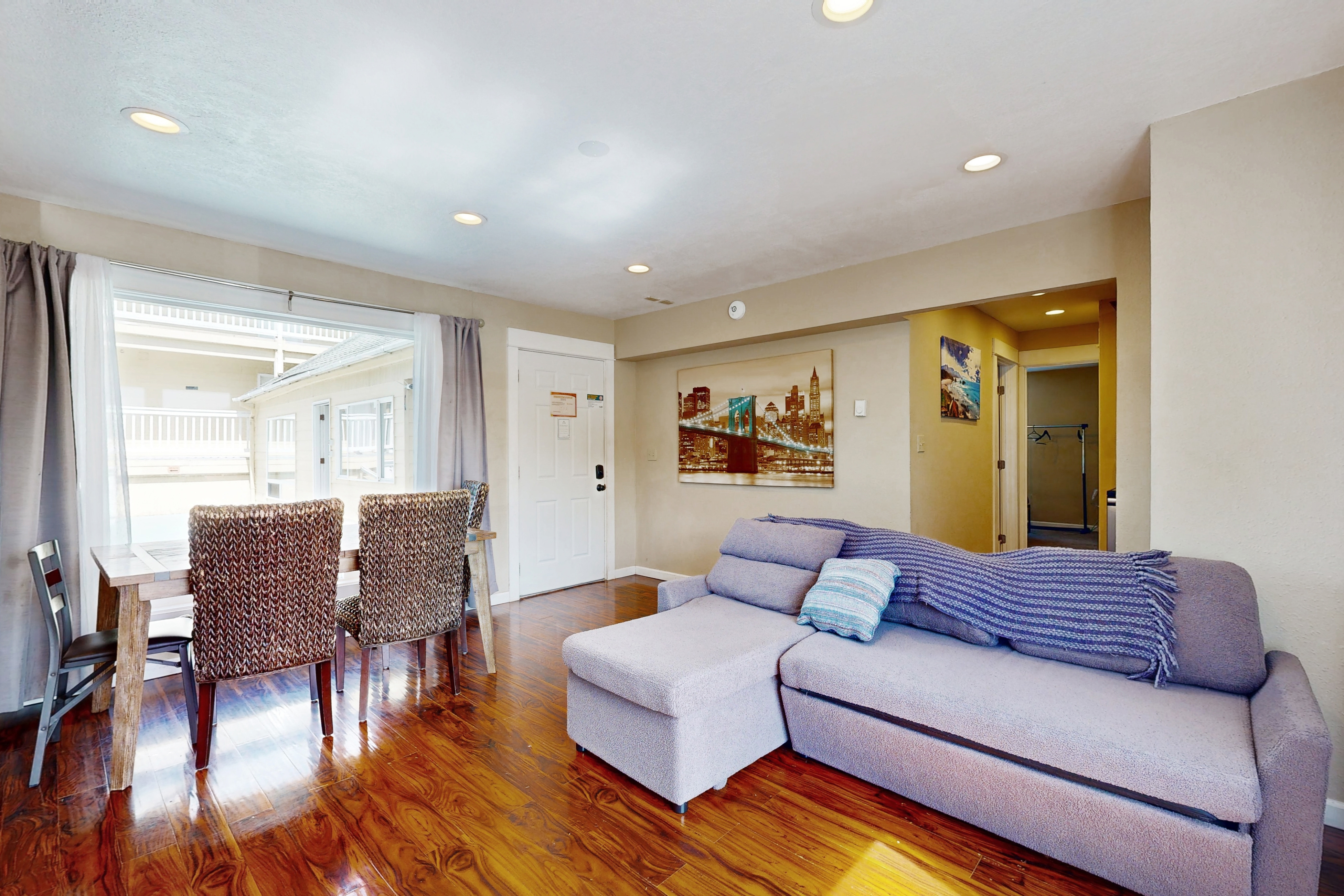 Modern Condo with Peekaboo Ocean Views Nearby Beach Access Dogs OK