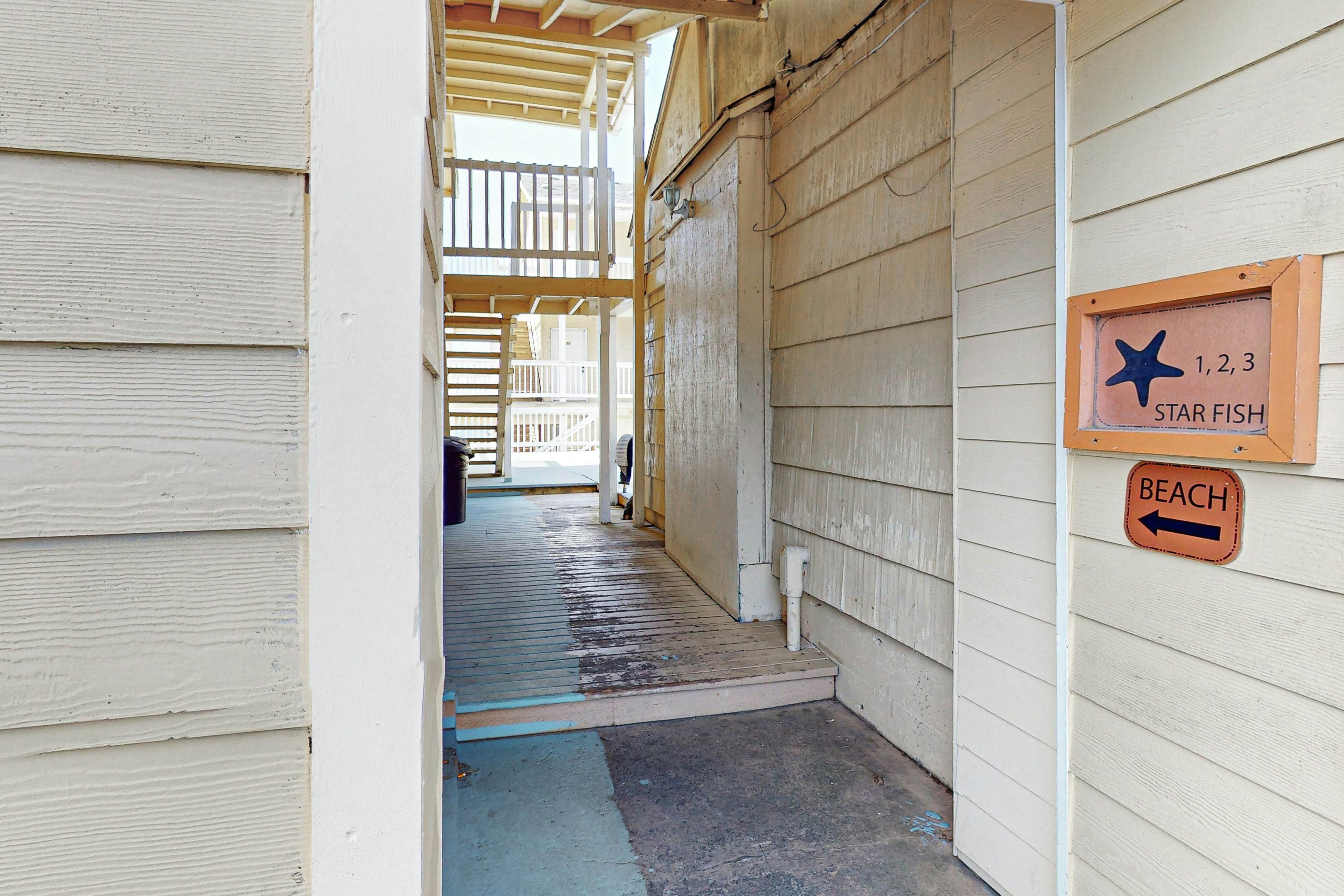 Lovely Studio with Great View & Nearby Beach Access - Dogs Welcome