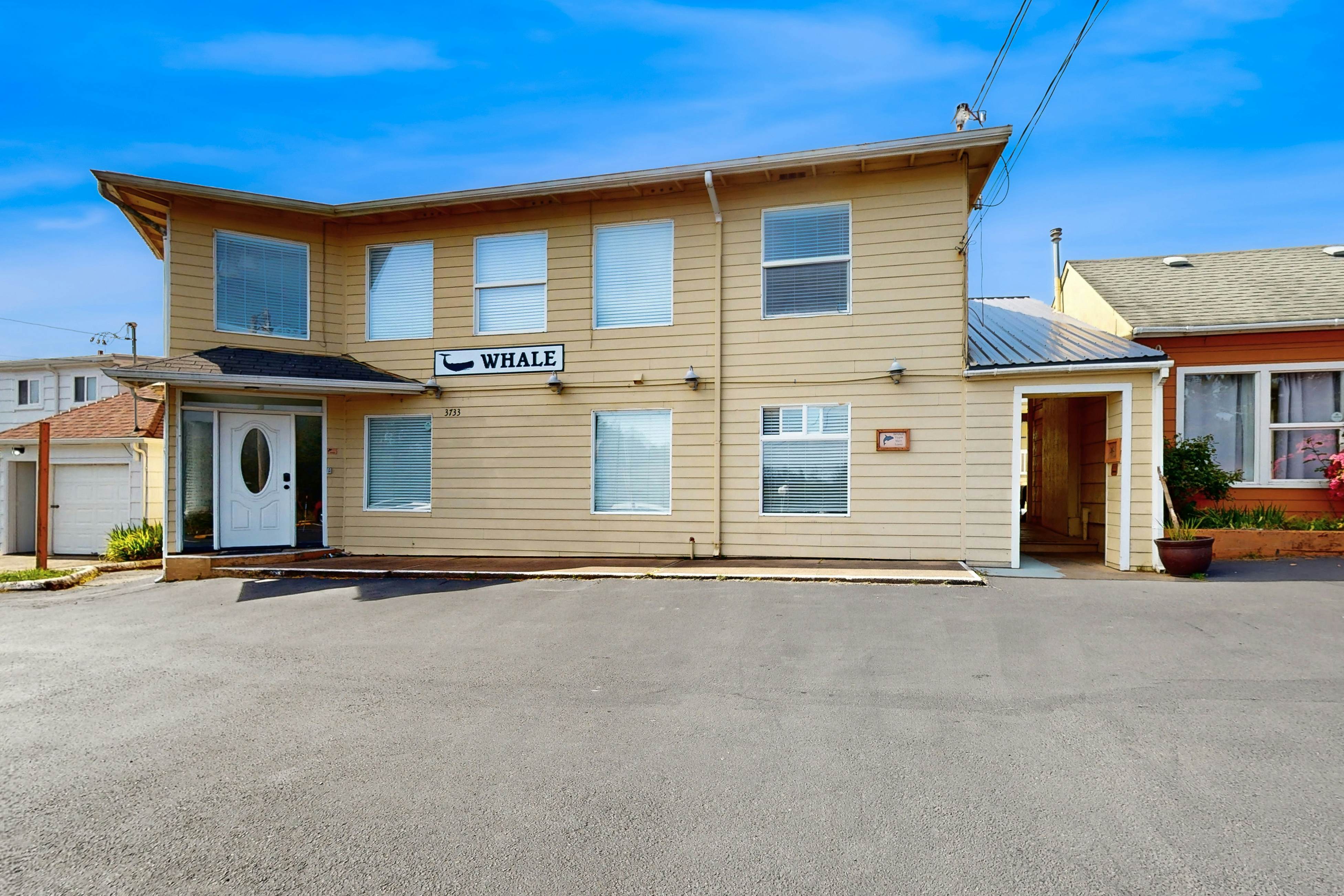 Lovely Studio with Great View & Nearby Beach Access - Dogs Welcome