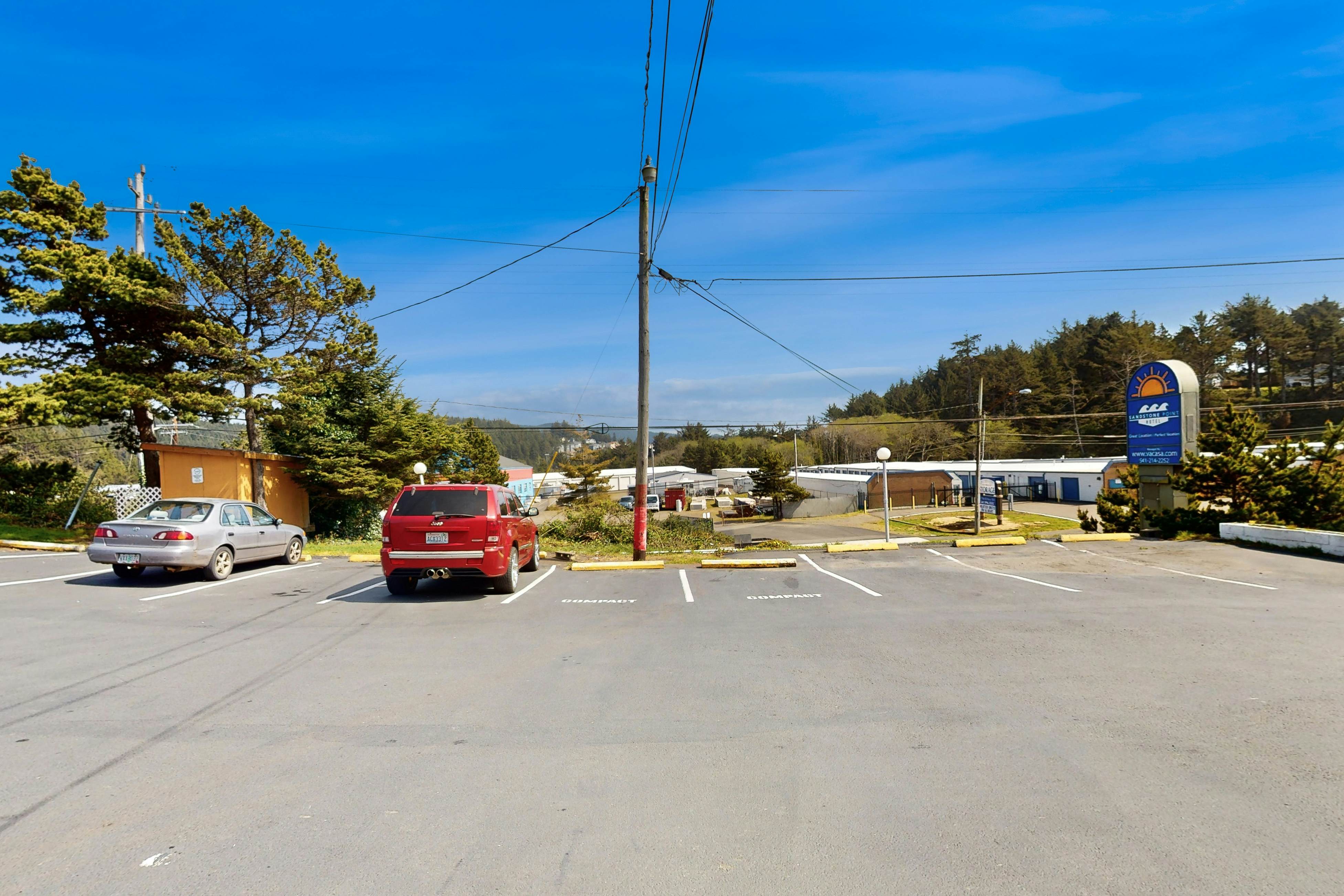 Lovely Studio with Great View & Nearby Beach Access - Dogs Welcome