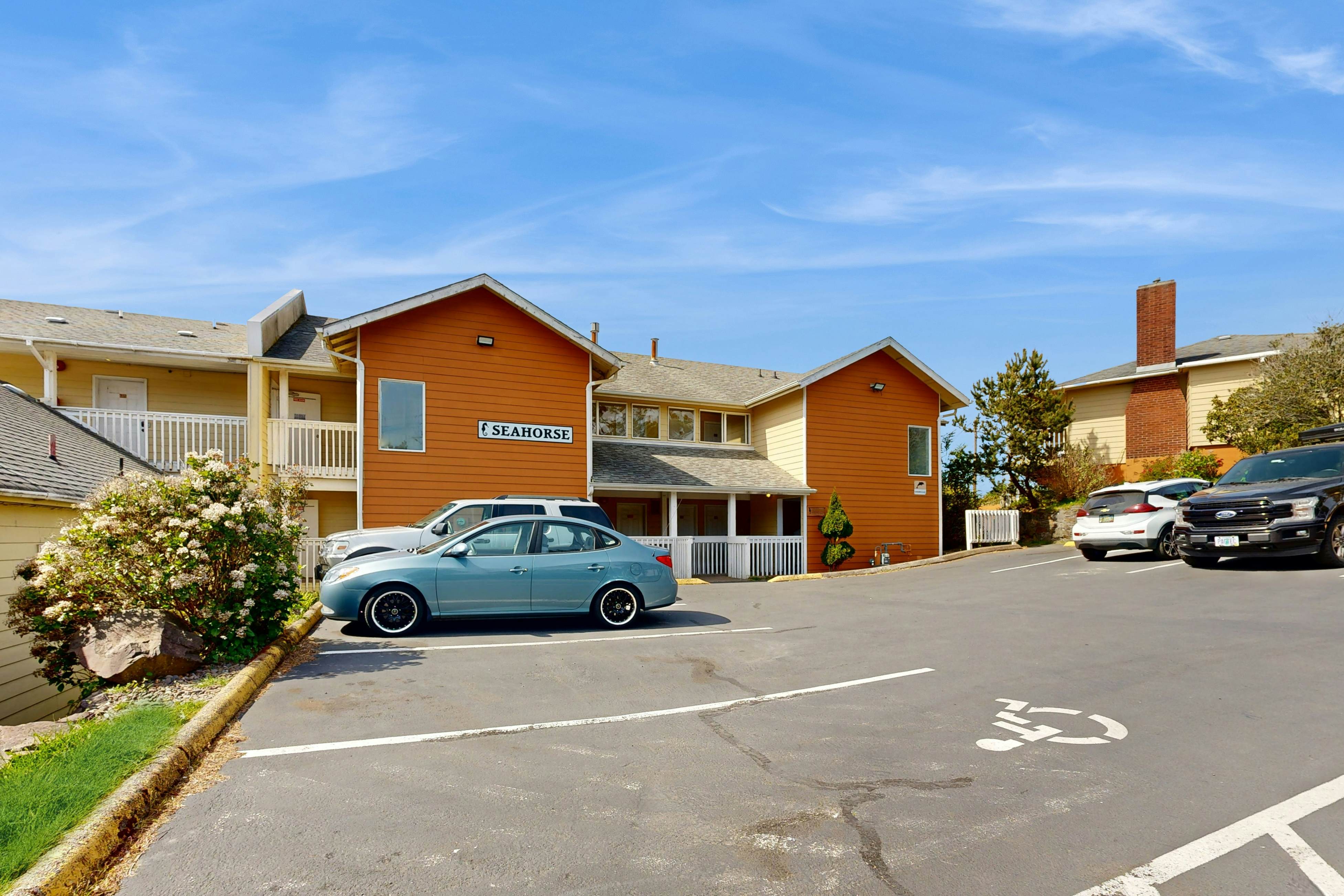 Lower-Level, Dog-Friendly Studio with Ocean Views & Free WiFi - Walk to Beach