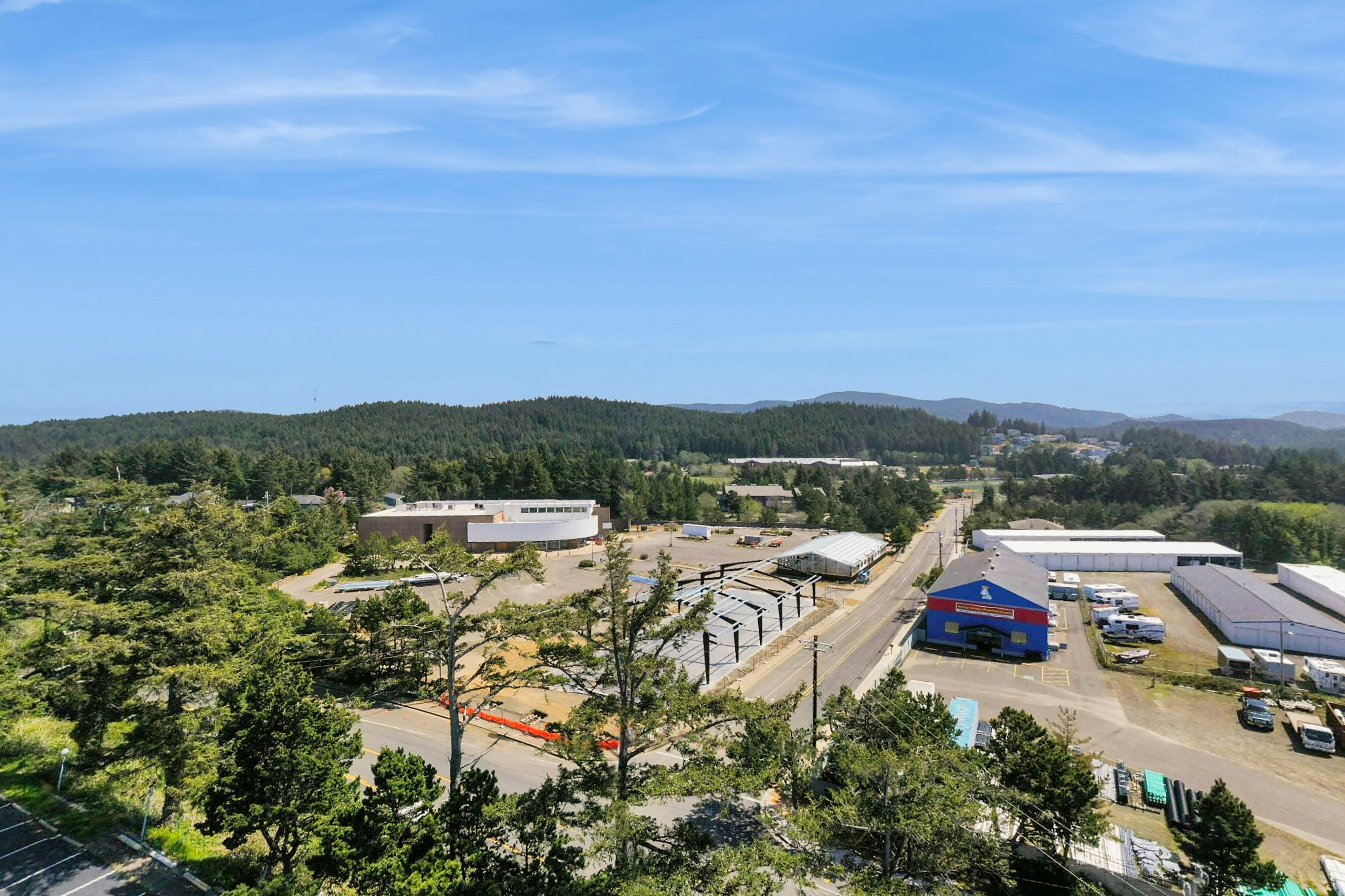 Dog-Friendly Studio with Superb Ocean Views & Nearby Beach Access