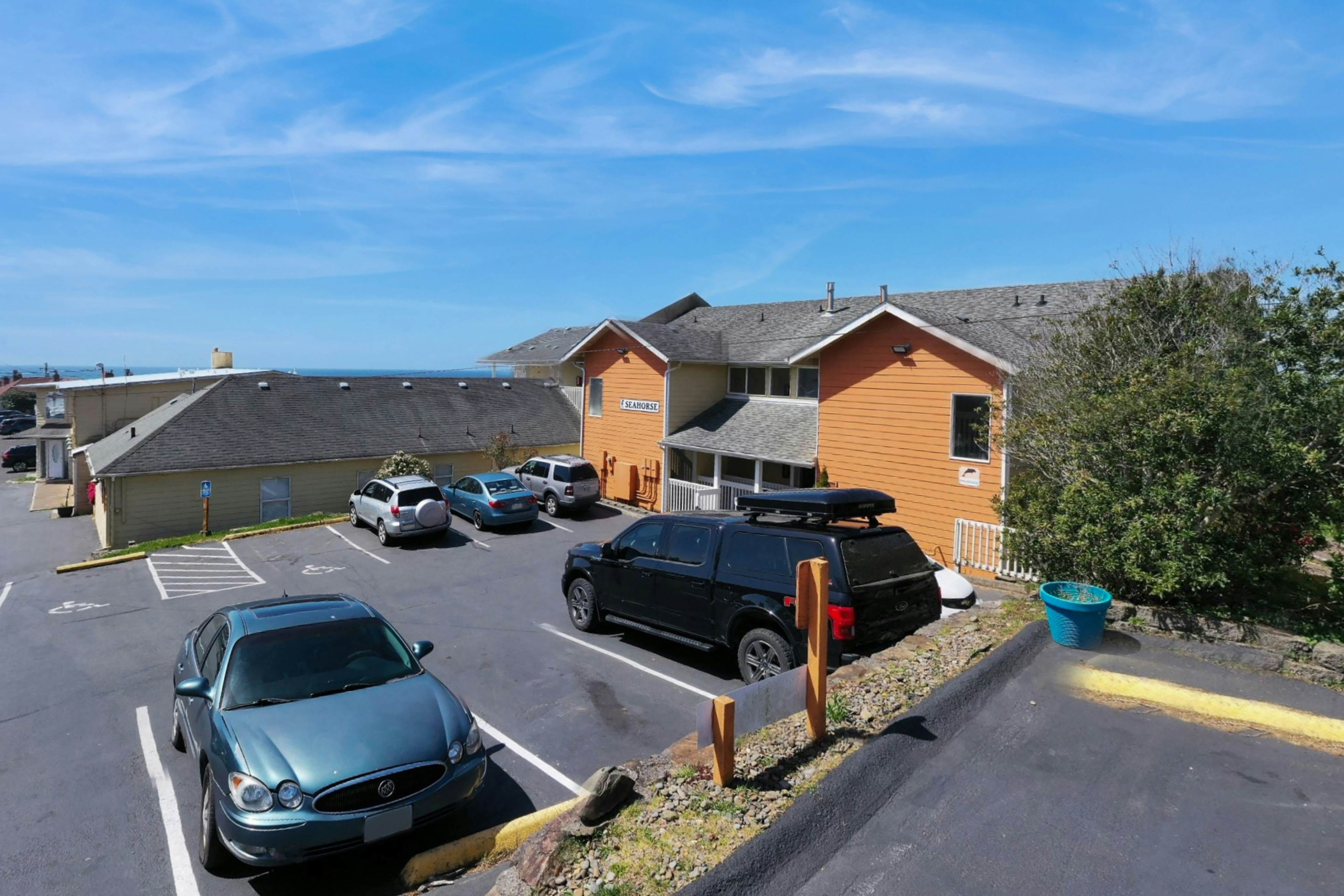 Dog-Friendly Studio with Superb Ocean Views & Nearby Beach Access