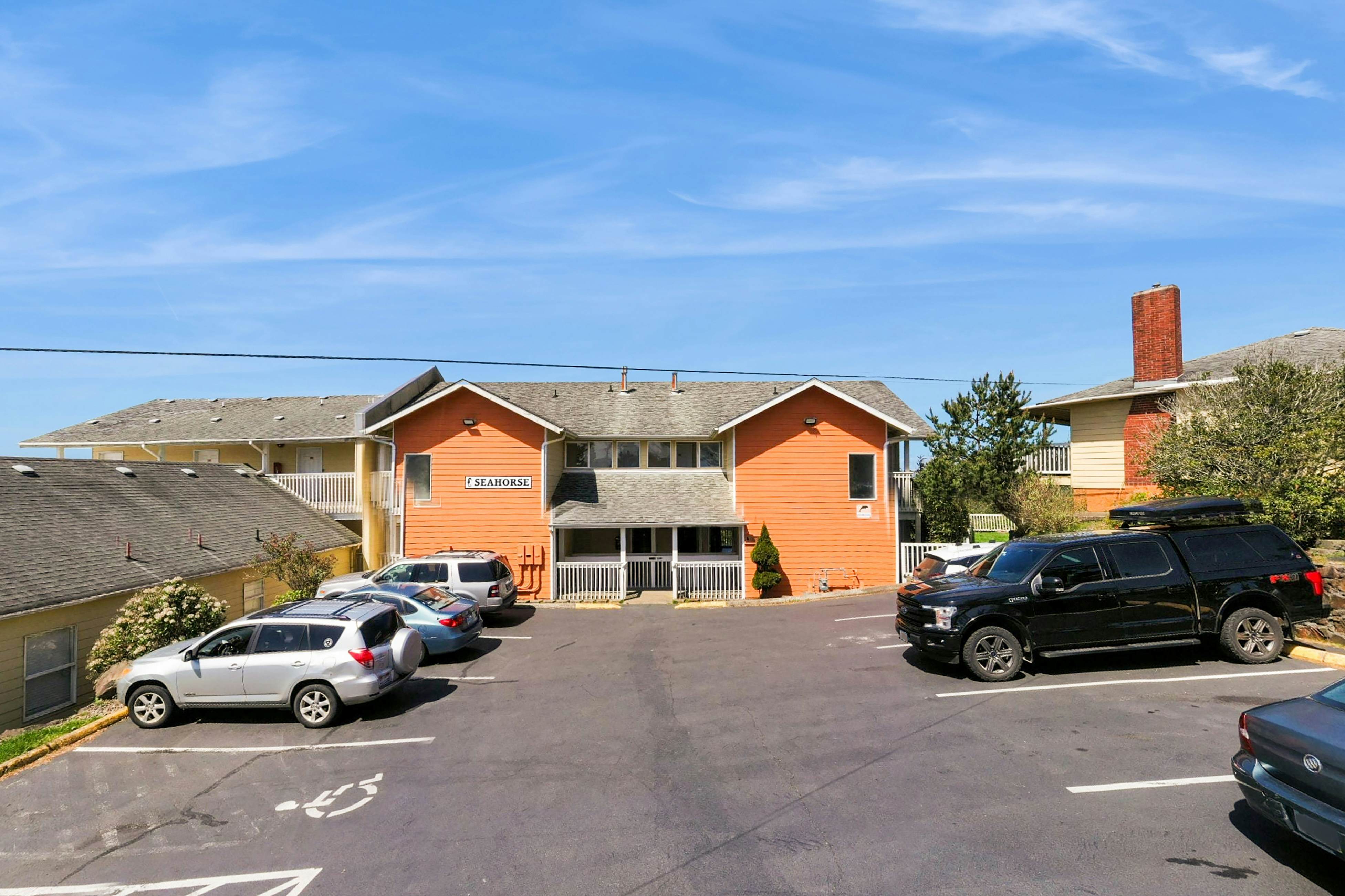 Dog-Friendly Studio with Superb Ocean Views & Nearby Beach Access