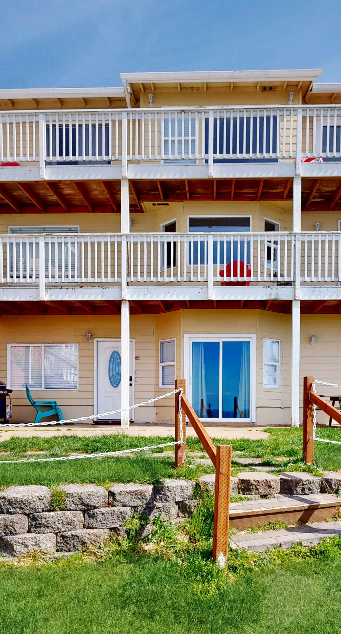 Romantic Ocean View Suite with Easy Beach Access Dog Friendly