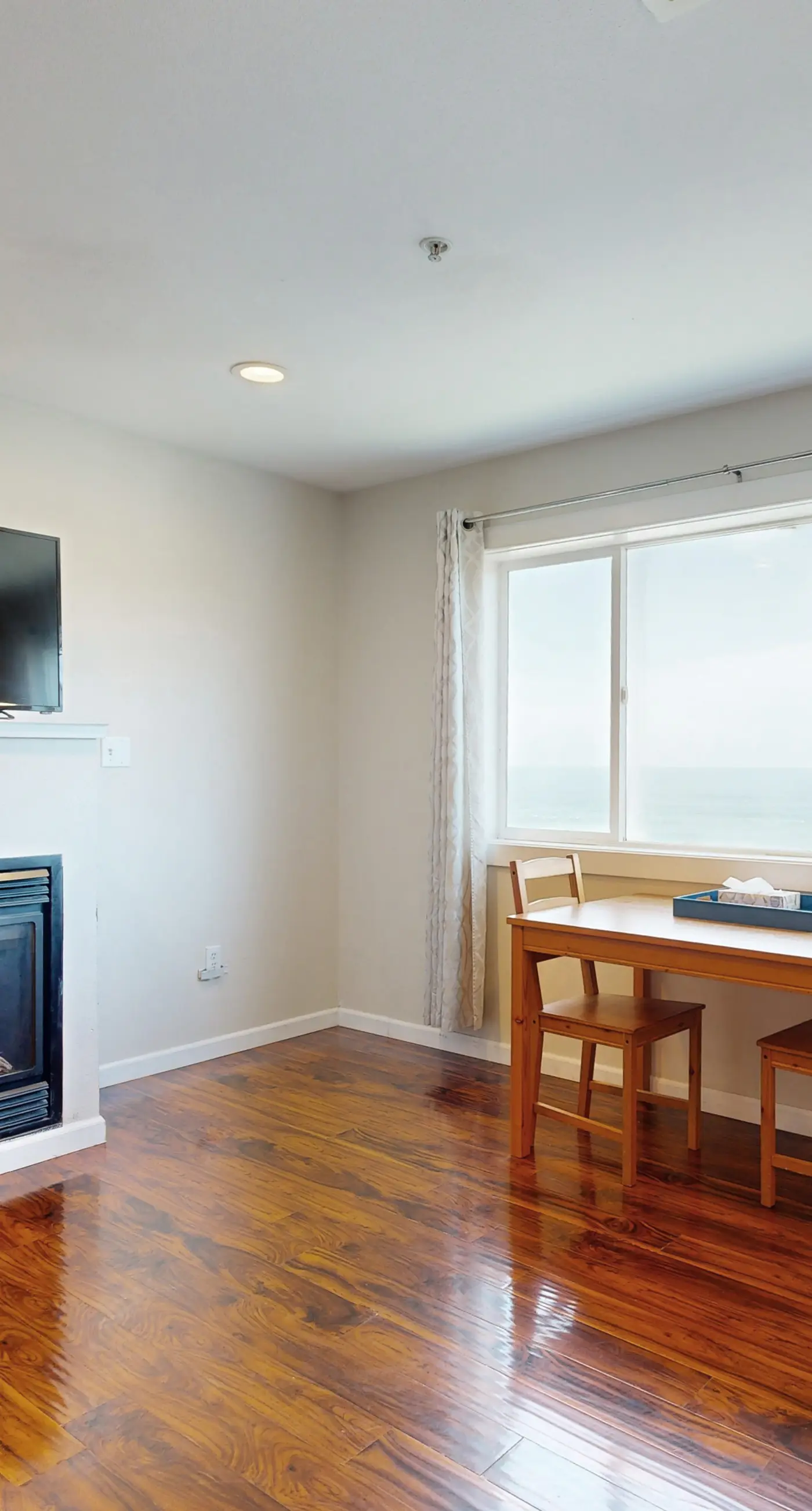 Romantic Ocean View Suite with Easy Beach Access Dog Friendly