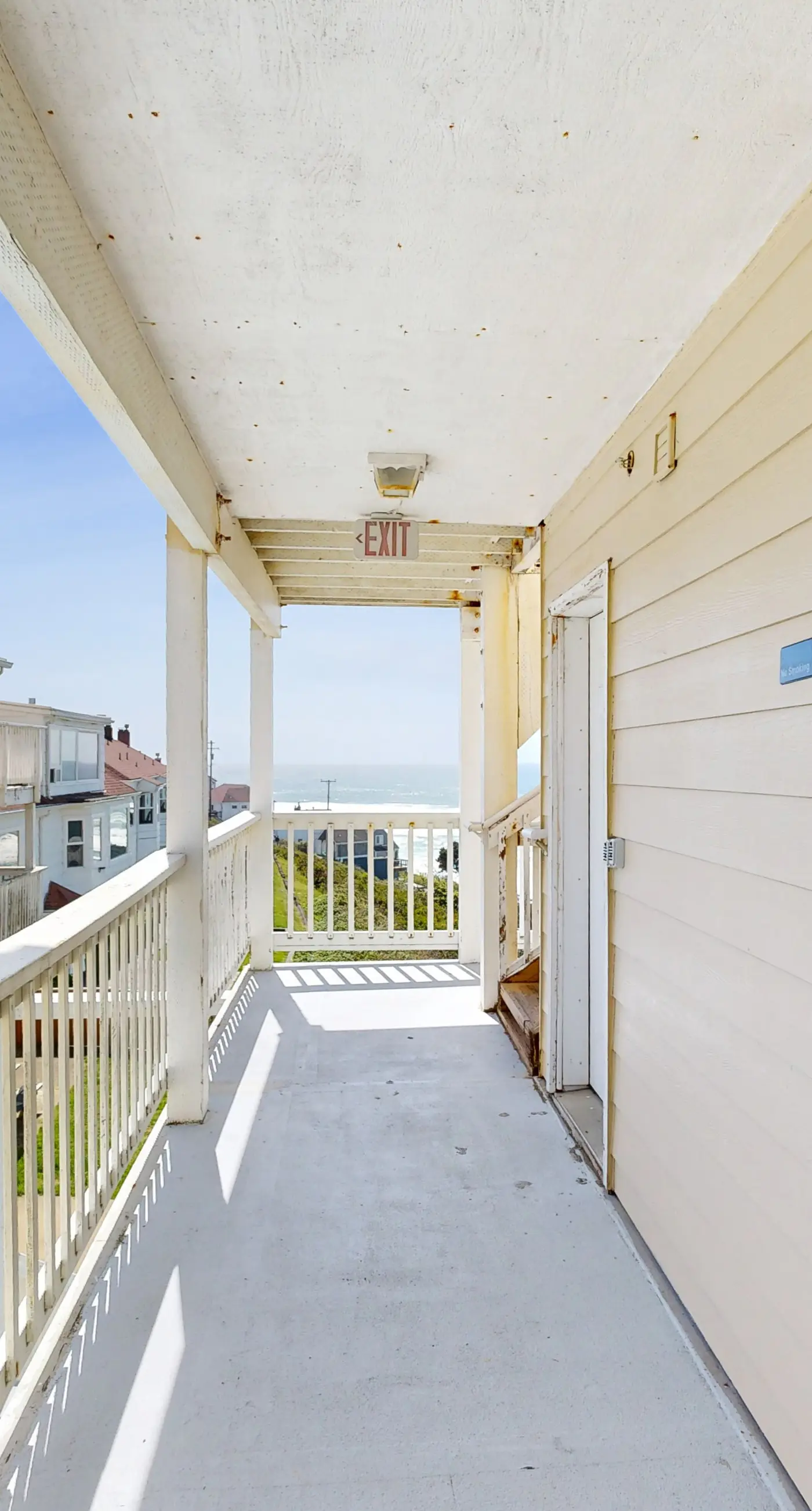 Romantic Ocean View Suite with Easy Beach Access Dog Friendly