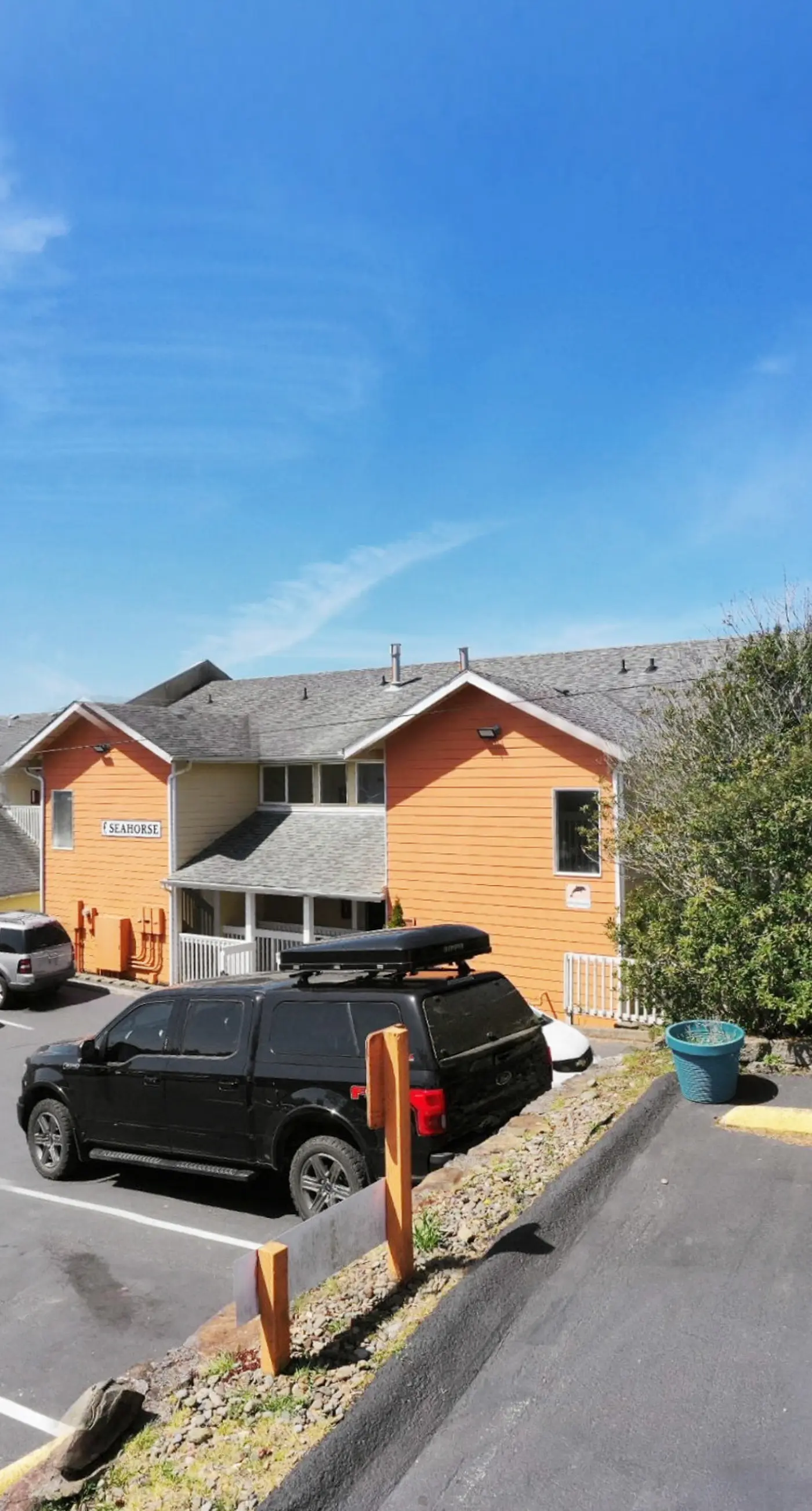 Romantic Ocean View Suite with Easy Beach Access Dog Friendly