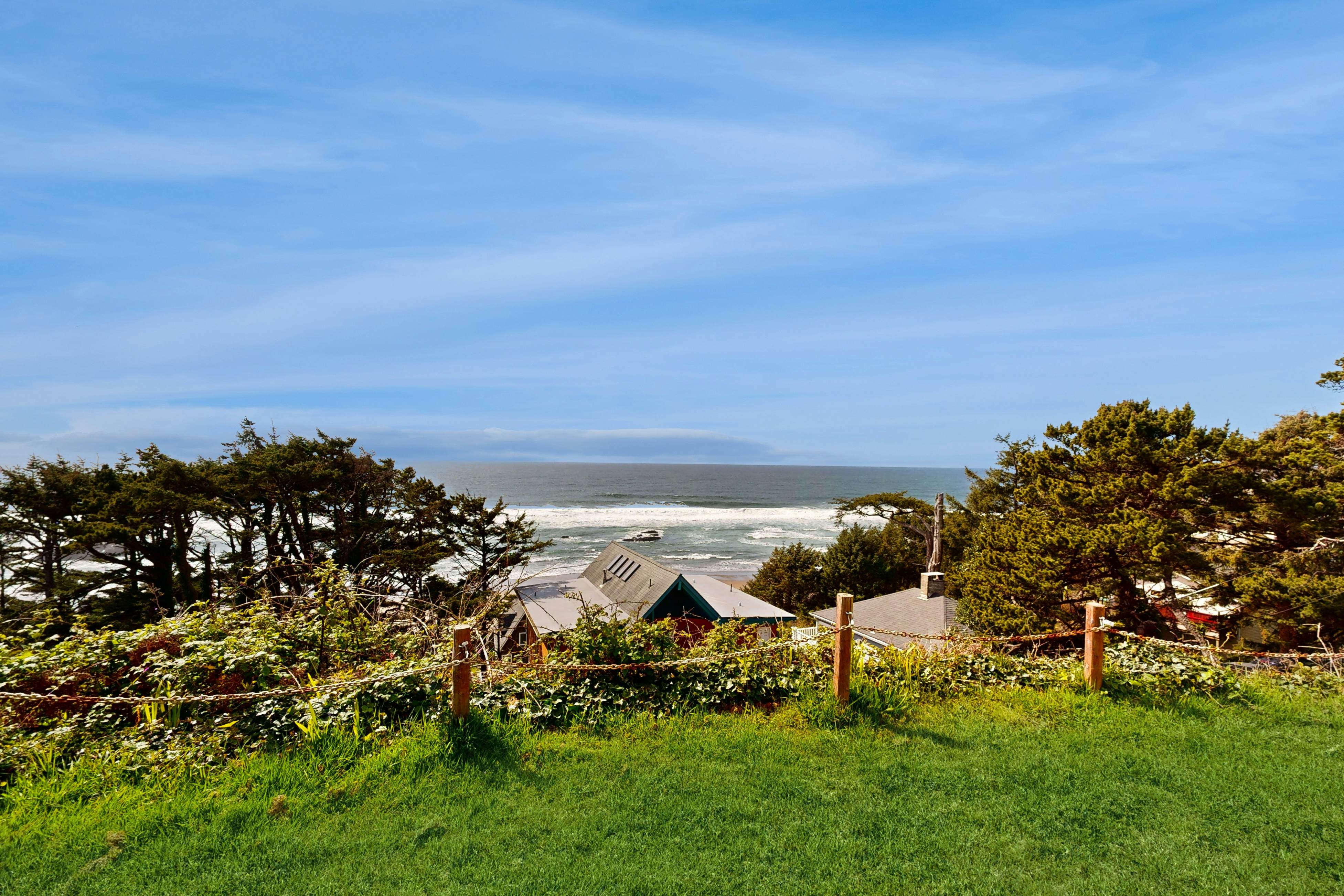 Dog-Friendly Studio with Free WiFi, Ocean Views & Easy Beach Access