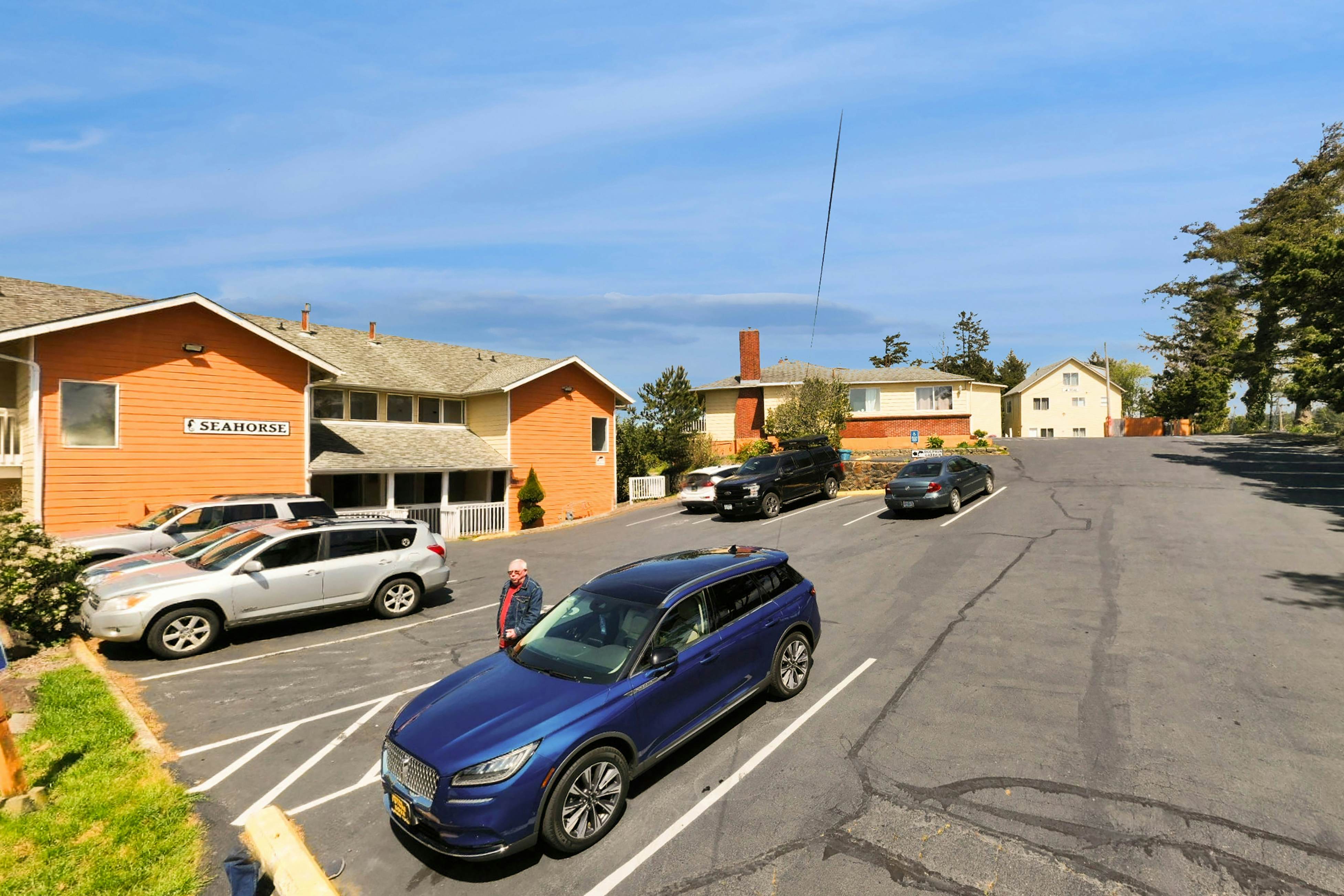 Dog-Friendly Studio with Free WiFi, Ocean Views & Easy Beach Access