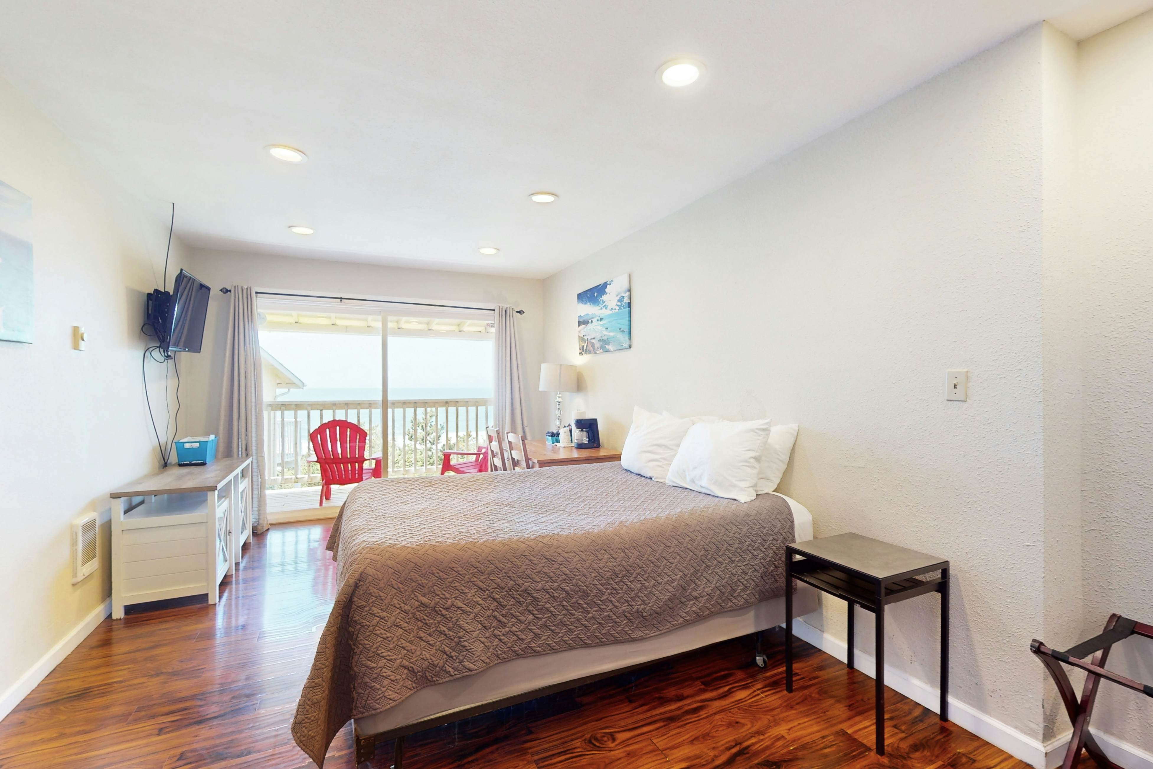 Dog Friendly Studio Condo with Ocean Views and Nearby Beach Access