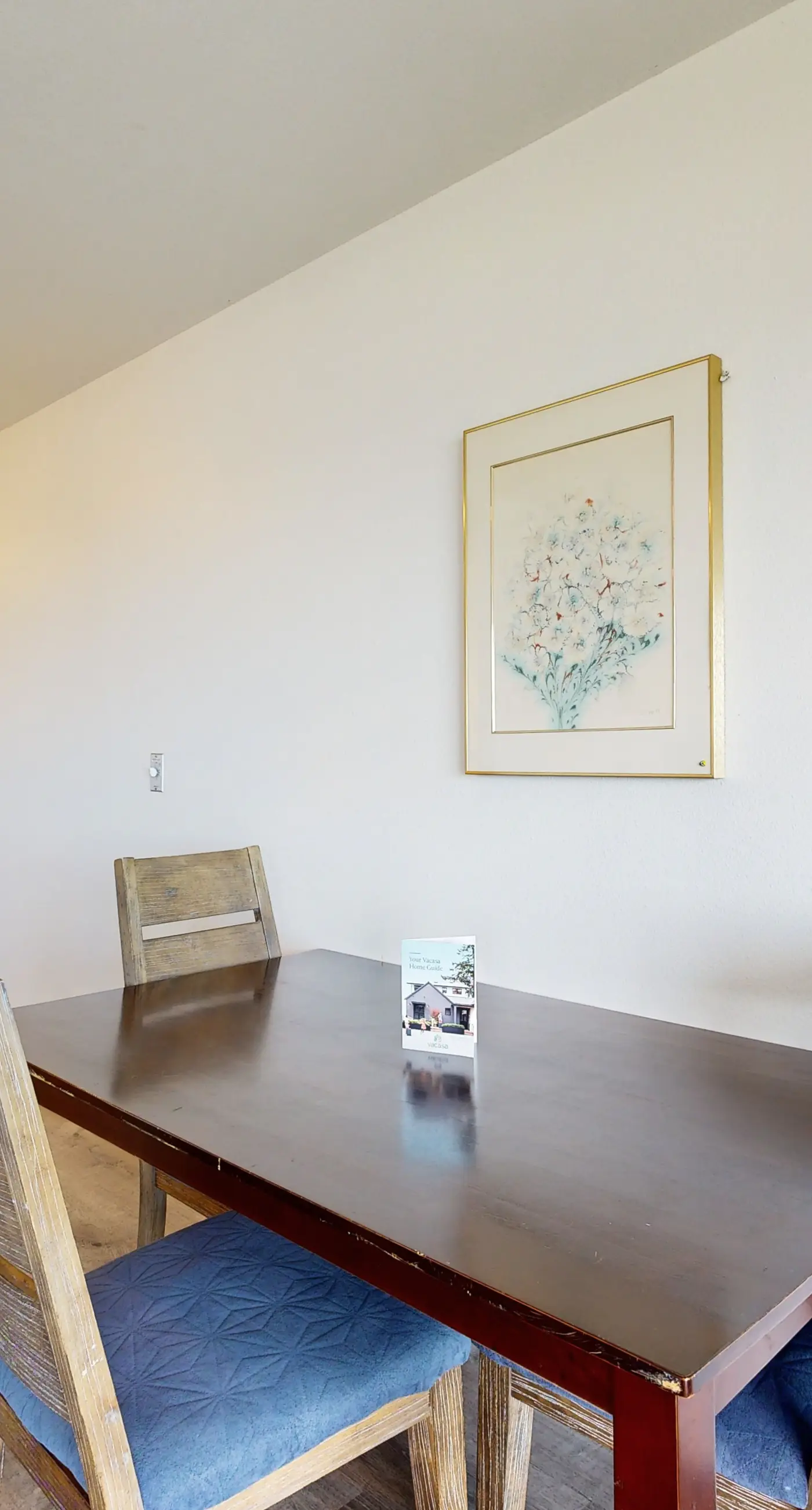 Dog Friendly Studio with Ocean Views WiFi Short Walk to the Beach