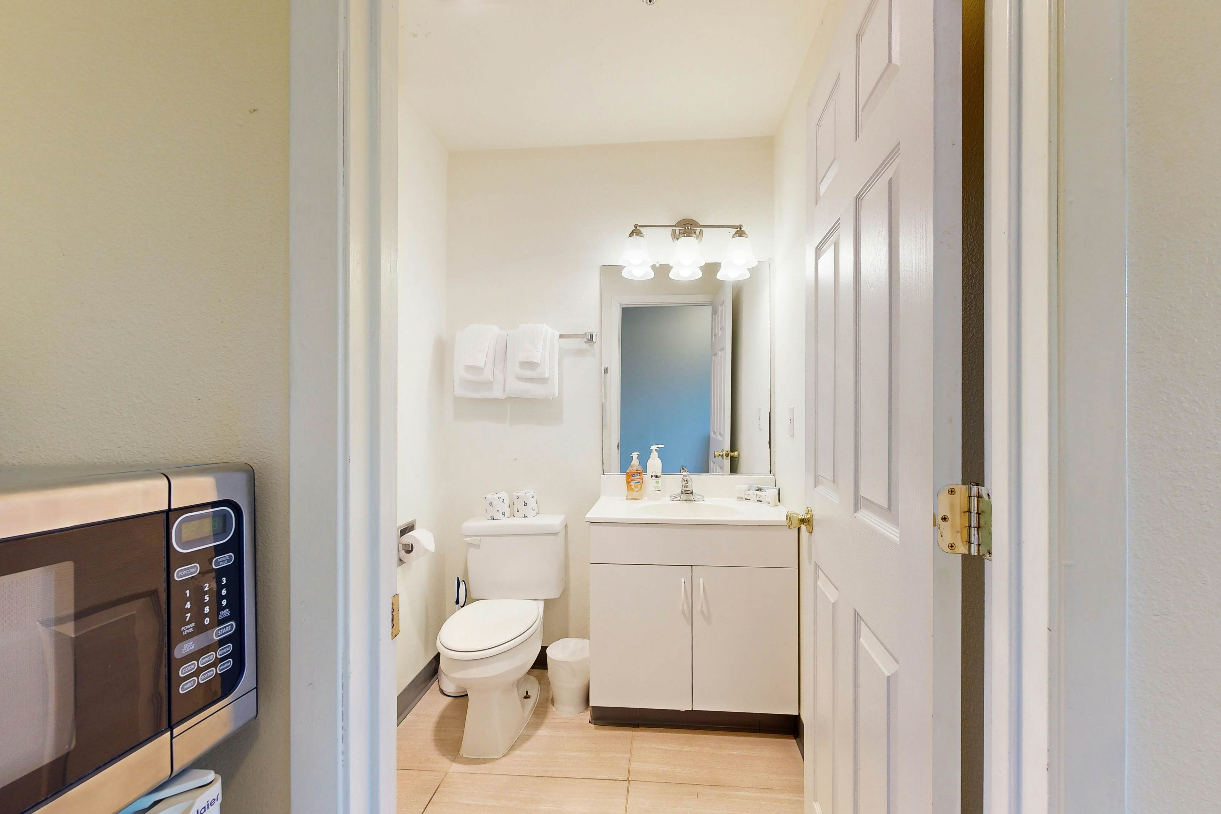 Lower Level Studio with Ocean Views and Easy Beach Access Dog Friendly