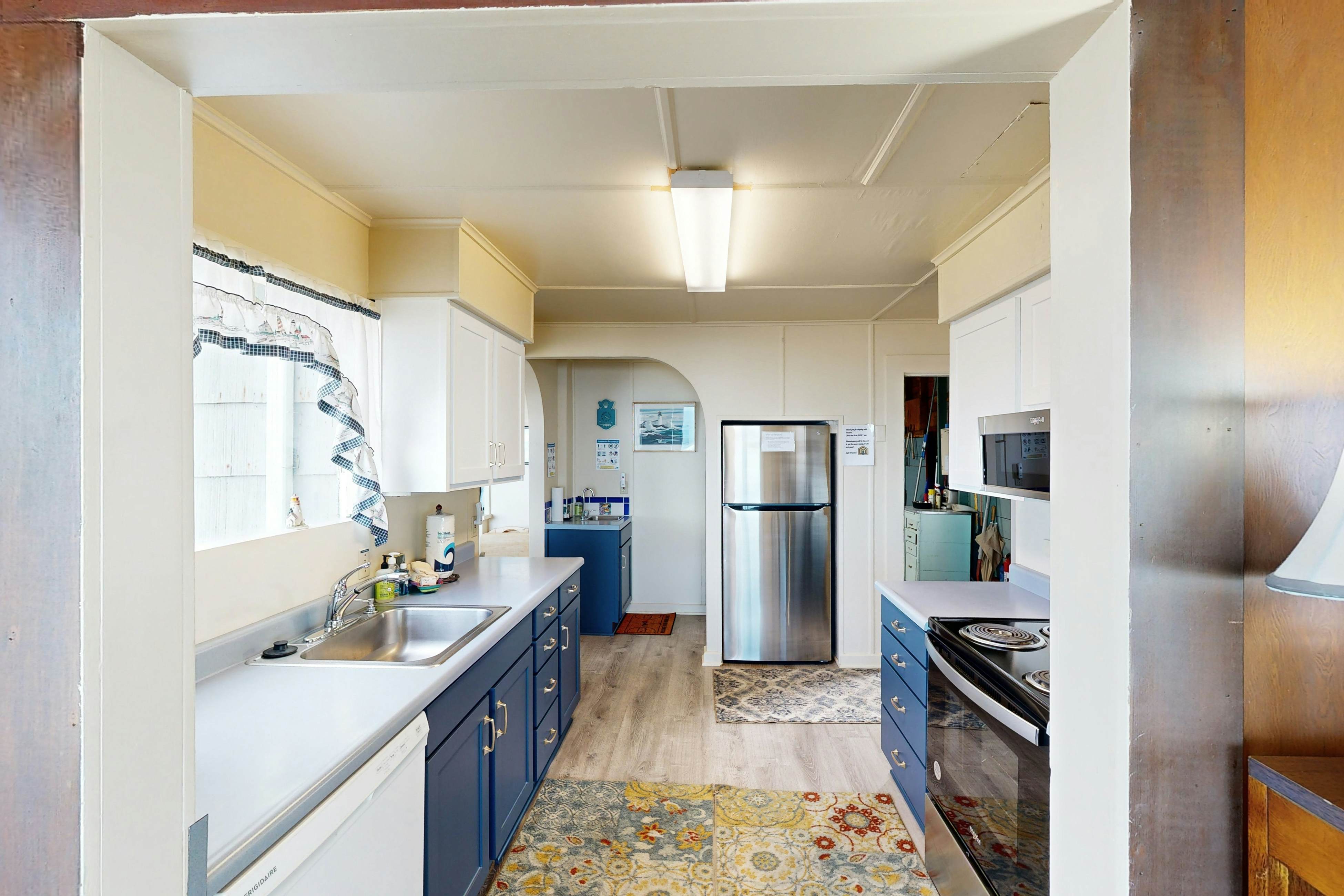 Beautiful Oceanfront Home with Free WiFi and Enclosed Yard - Dog-Friendly