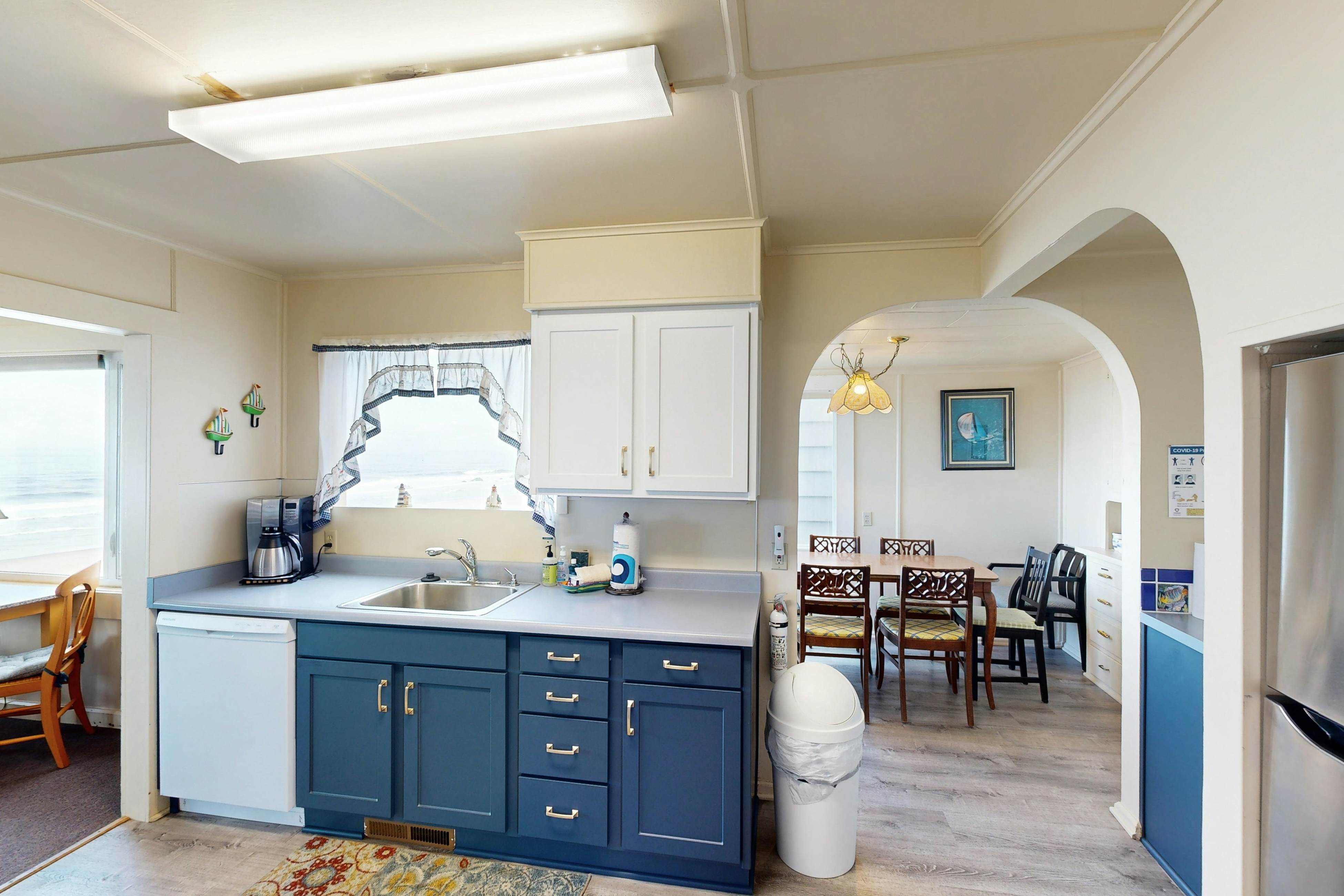 Beautiful Oceanfront Home with Free WiFi and Enclosed Yard - Dog-Friendly