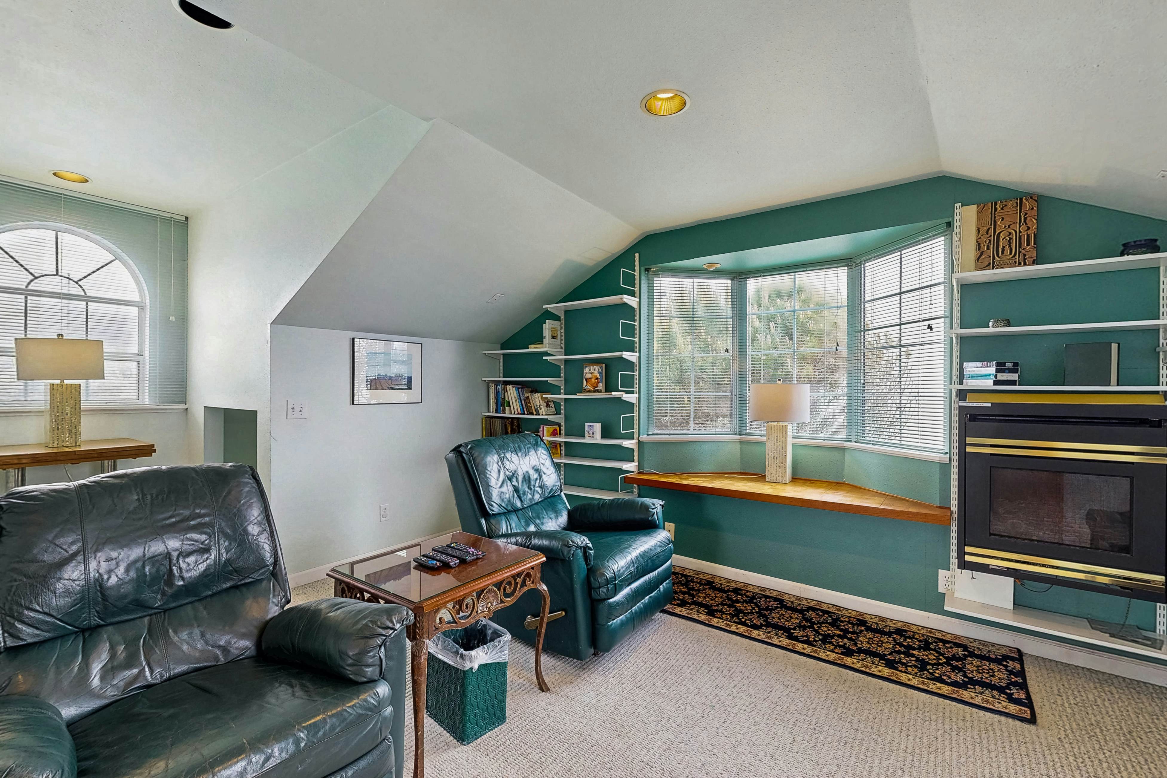 Dog-Friendly Ocean View Home with Easy Beach Access and Hot Tub