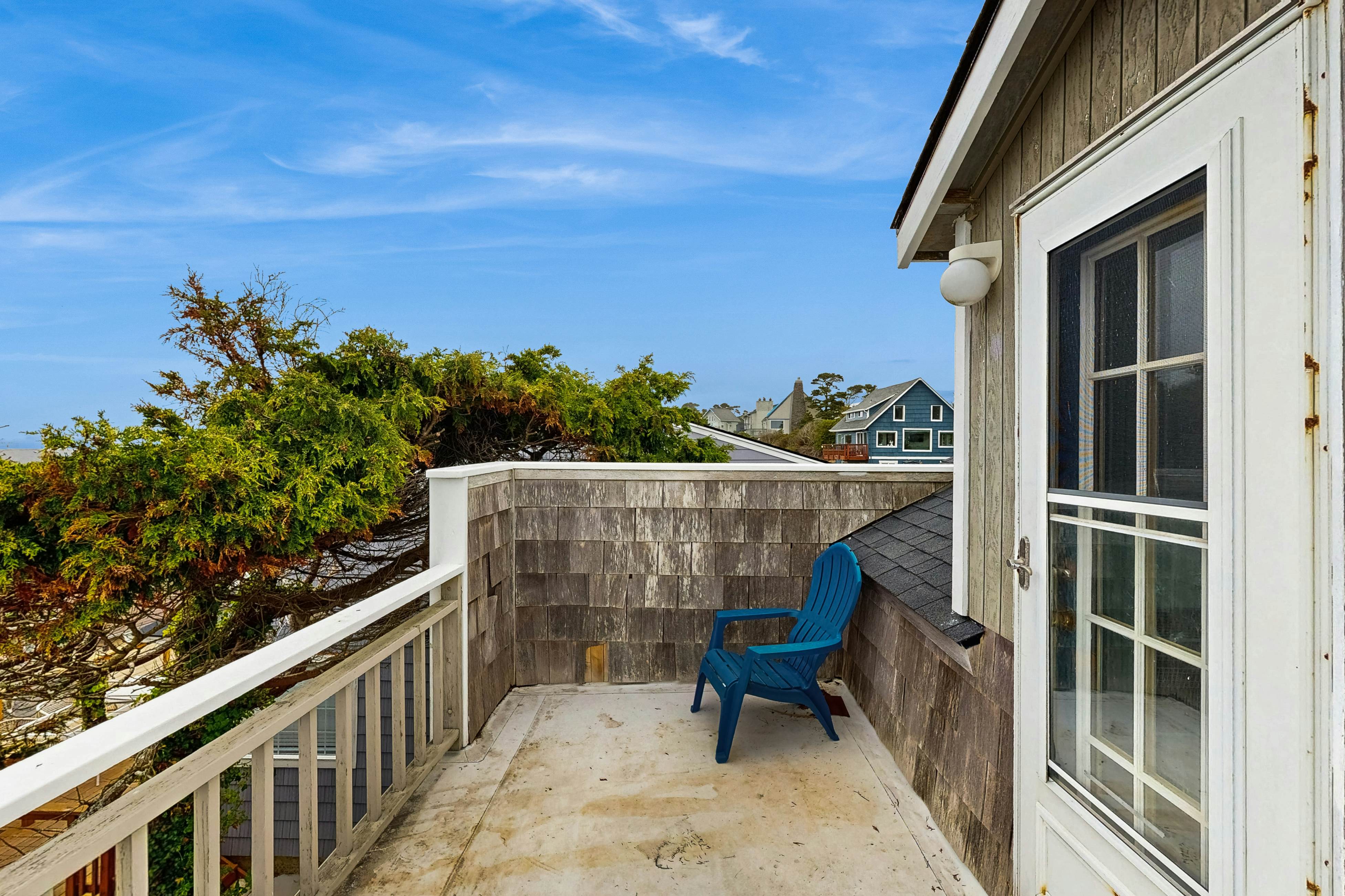 Dog-Friendly Ocean View Home with Easy Beach Access and Hot Tub