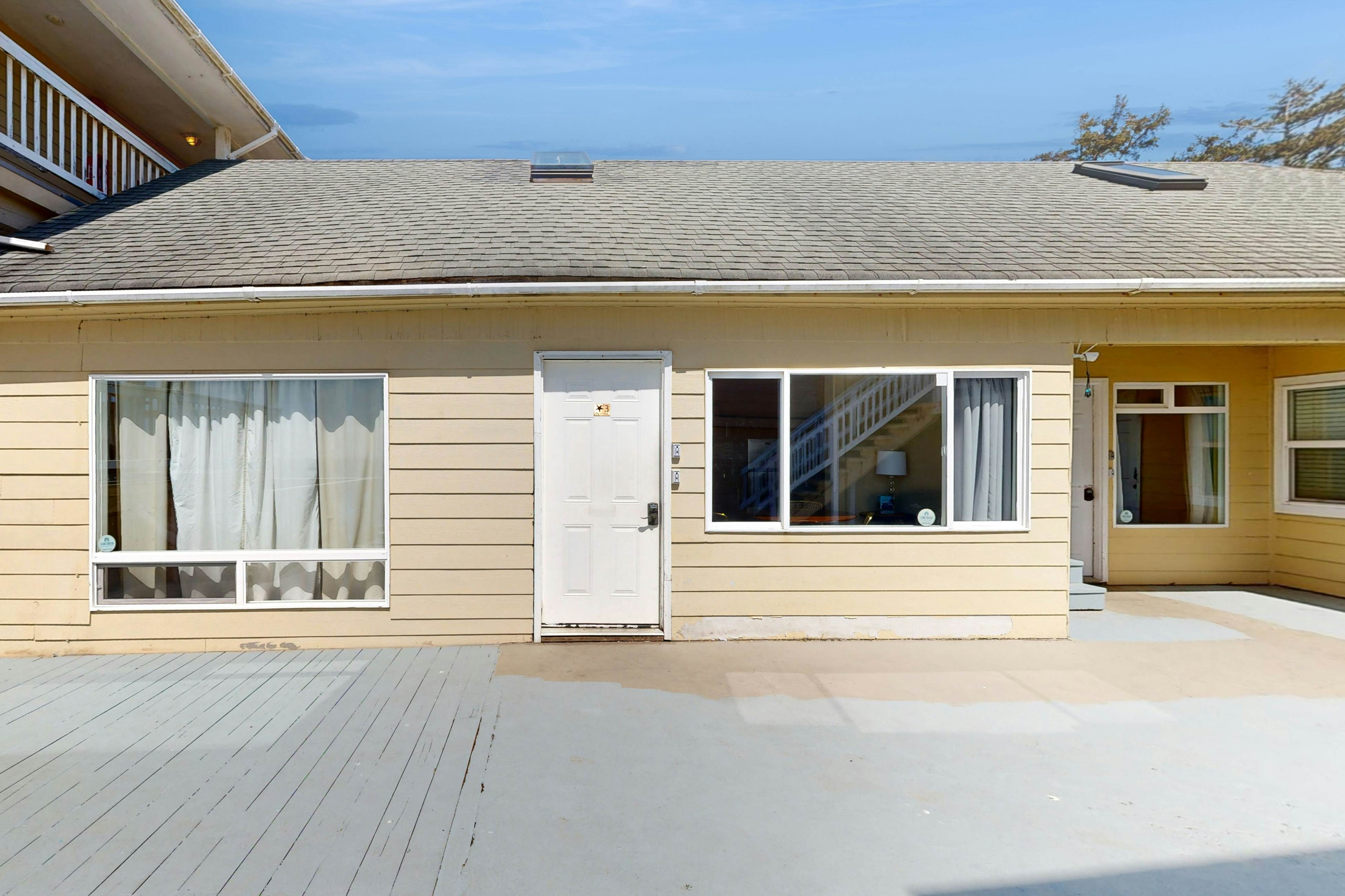 Dog Friendly Condo with Ocean Views Easy Beach Access Patio Free WiFi