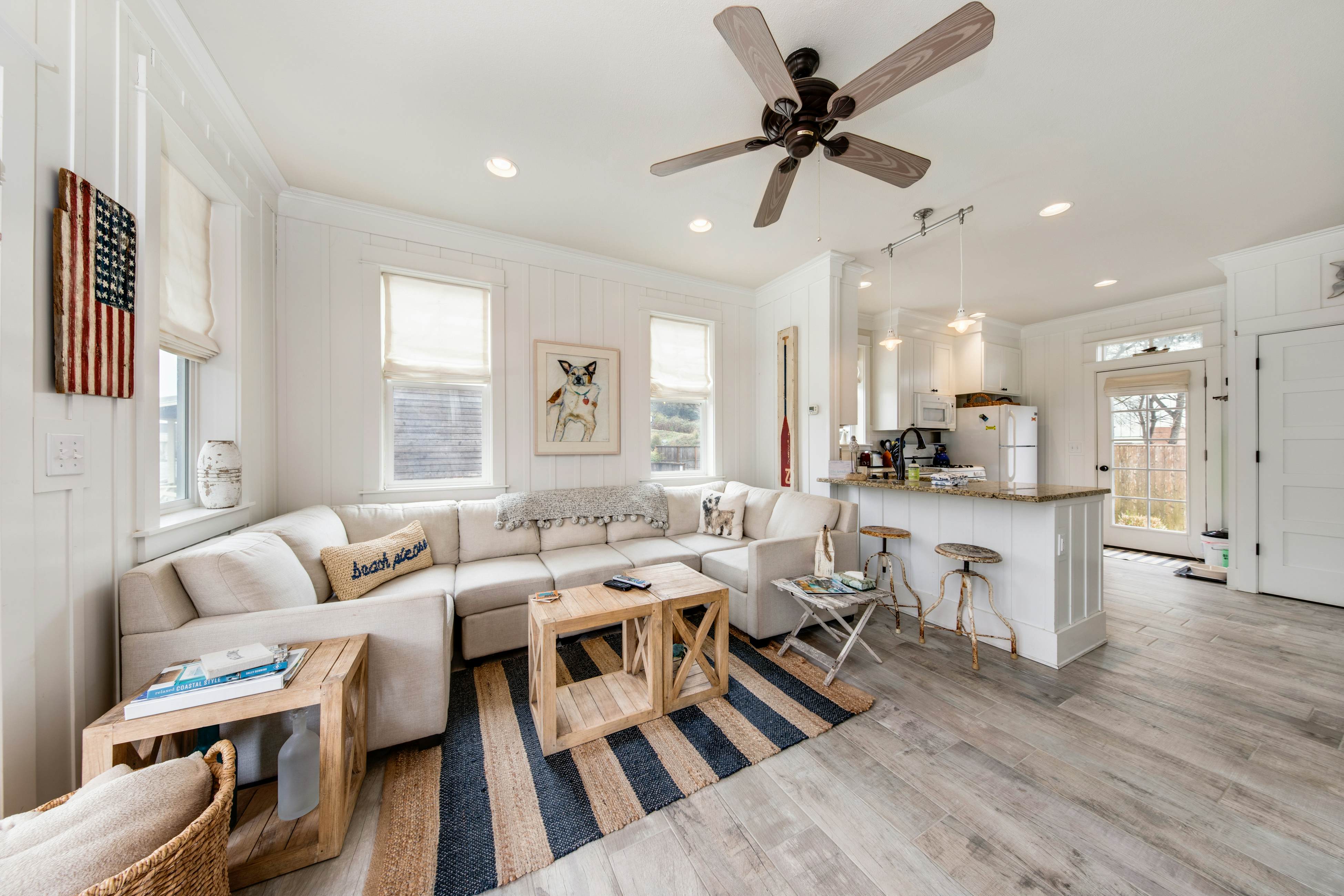 Two Story Olivia Beach Home with Free WiFi Dog Friendly and Close to the Beach