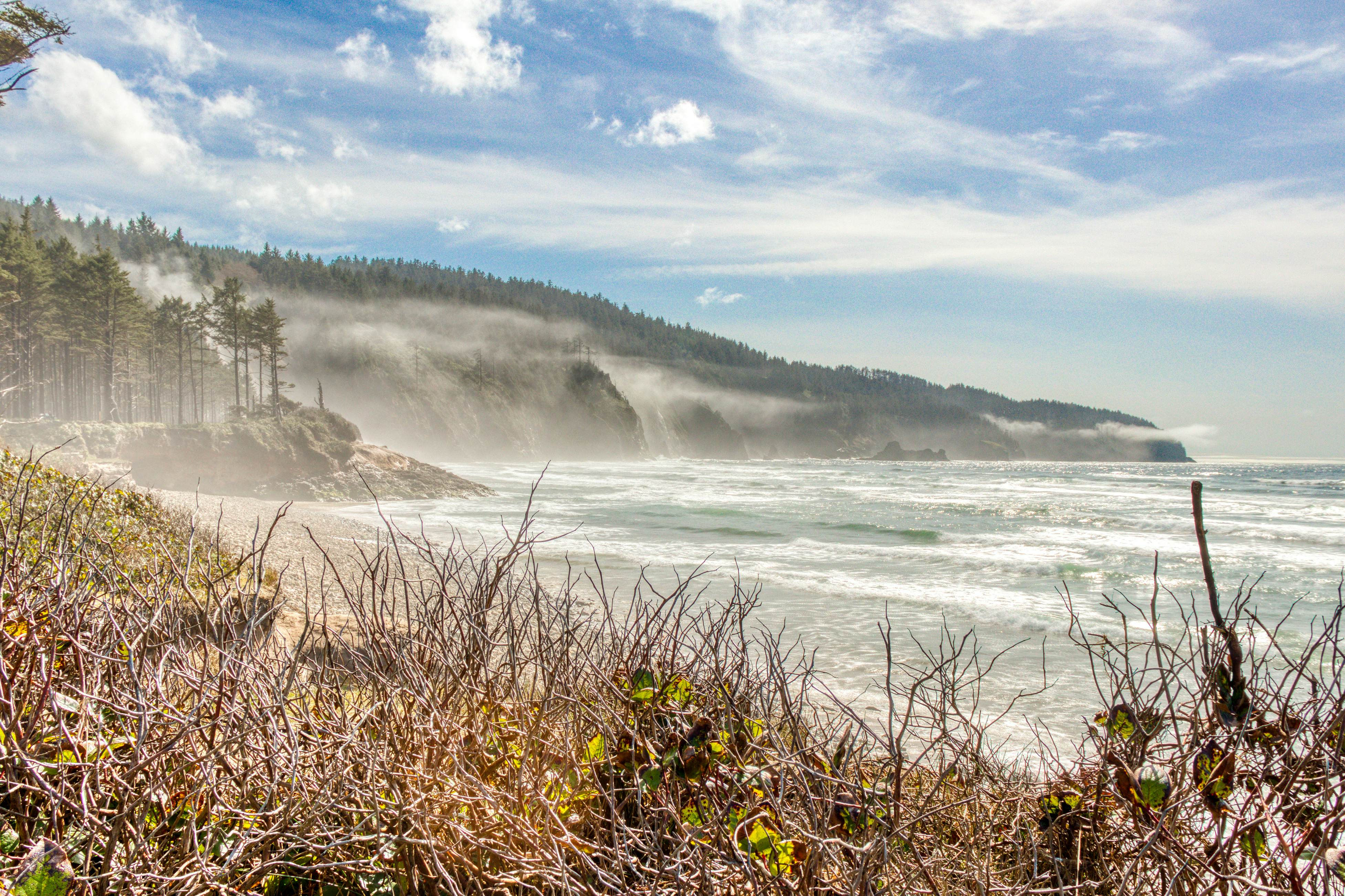 Stunning home with ocean view - spacious deck with nice view