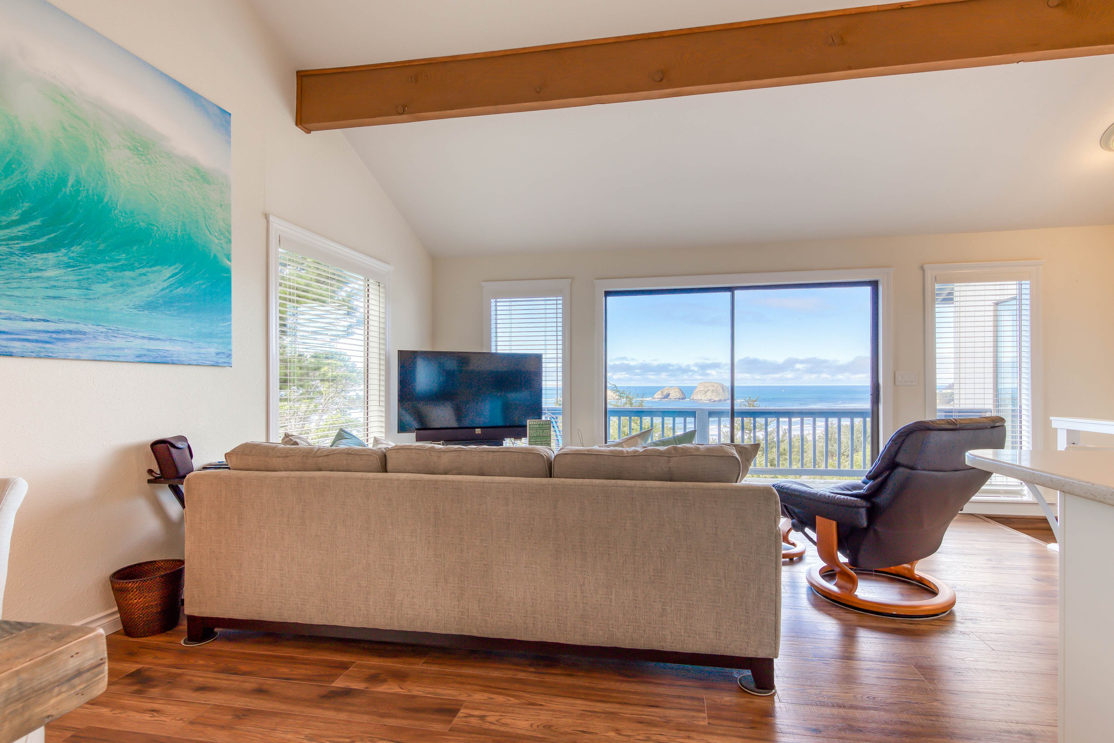 Stunning home with ocean view - spacious deck with nice view