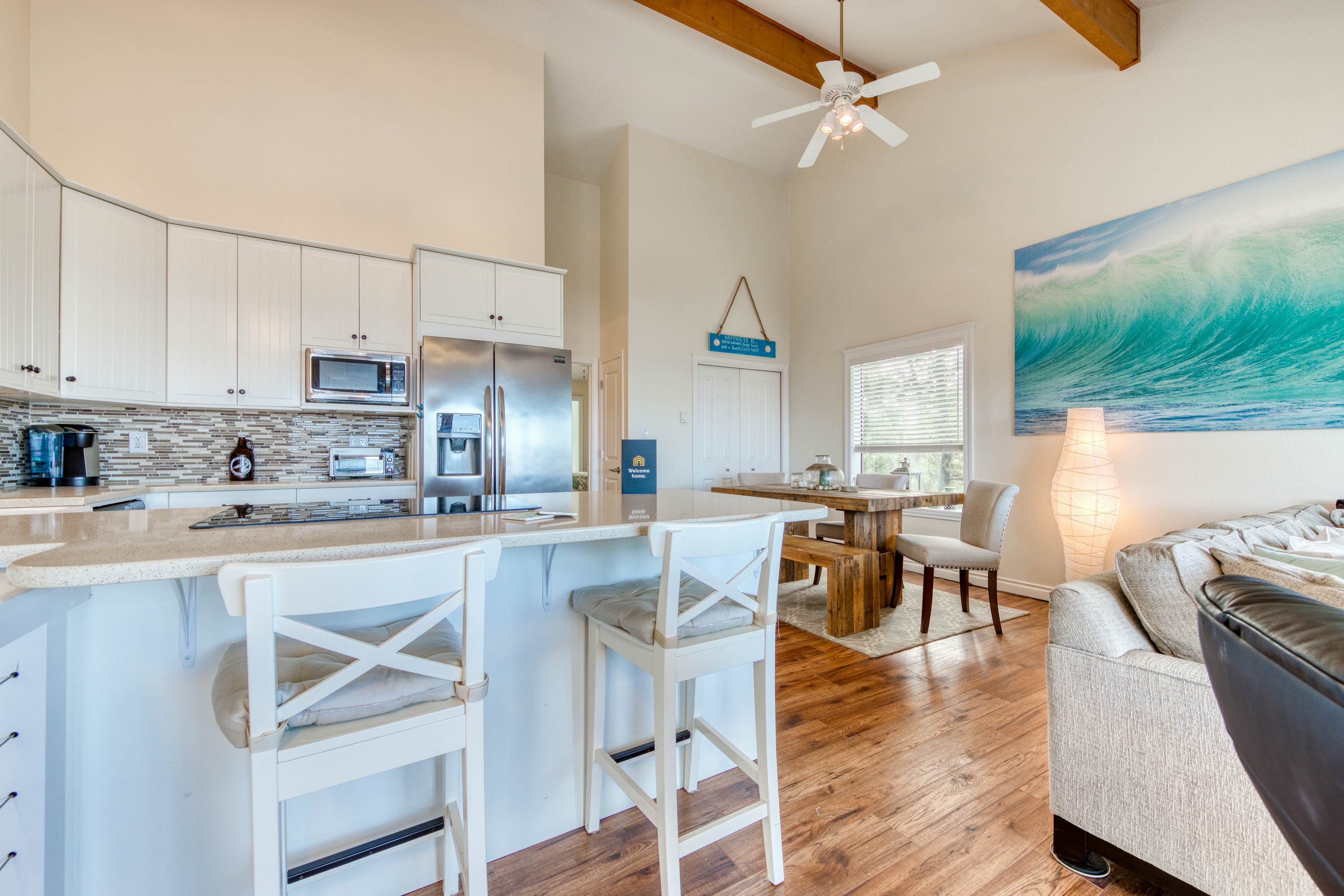 Stunning home with ocean view - spacious deck with nice view