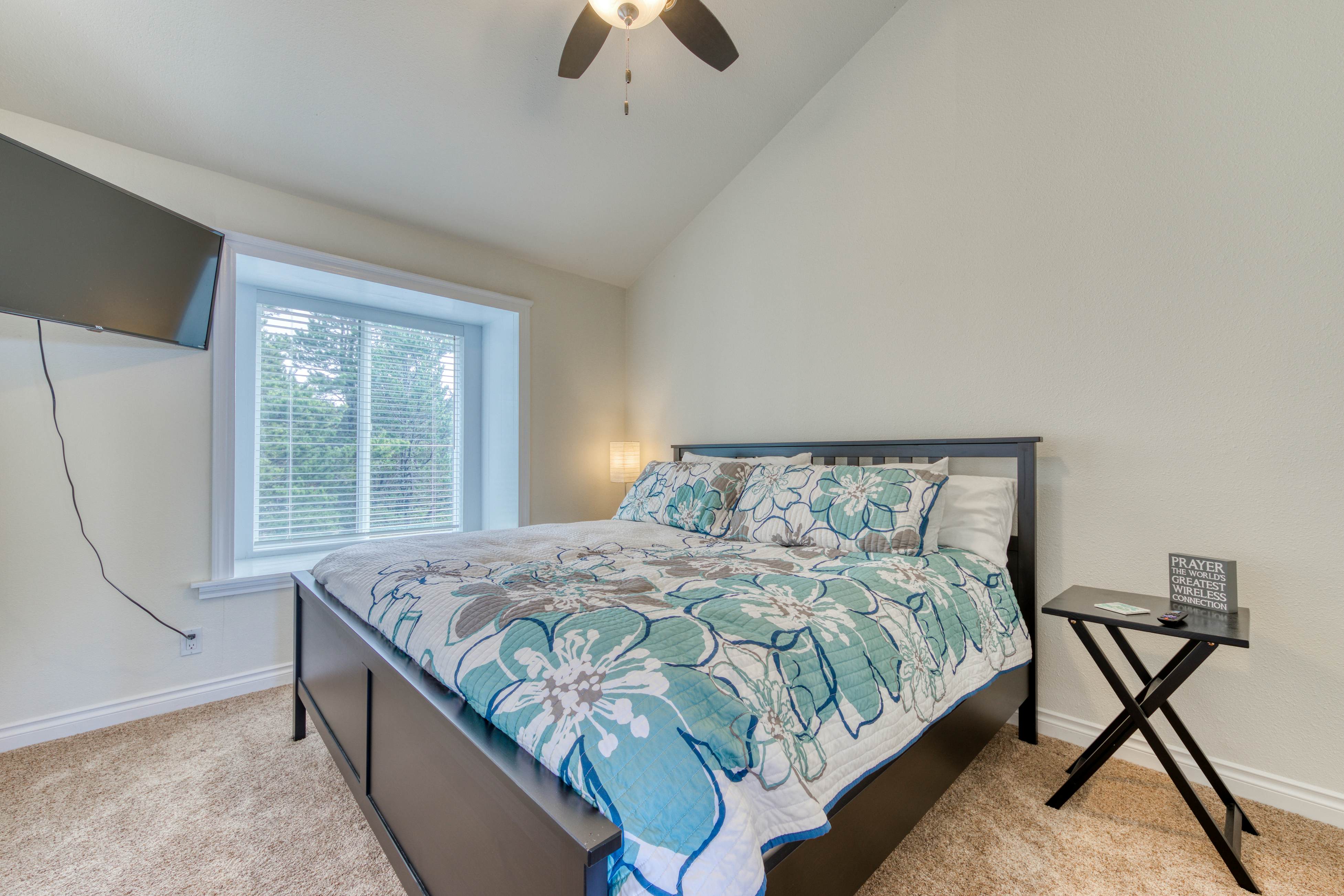 Stunning home with ocean view - spacious deck with nice view