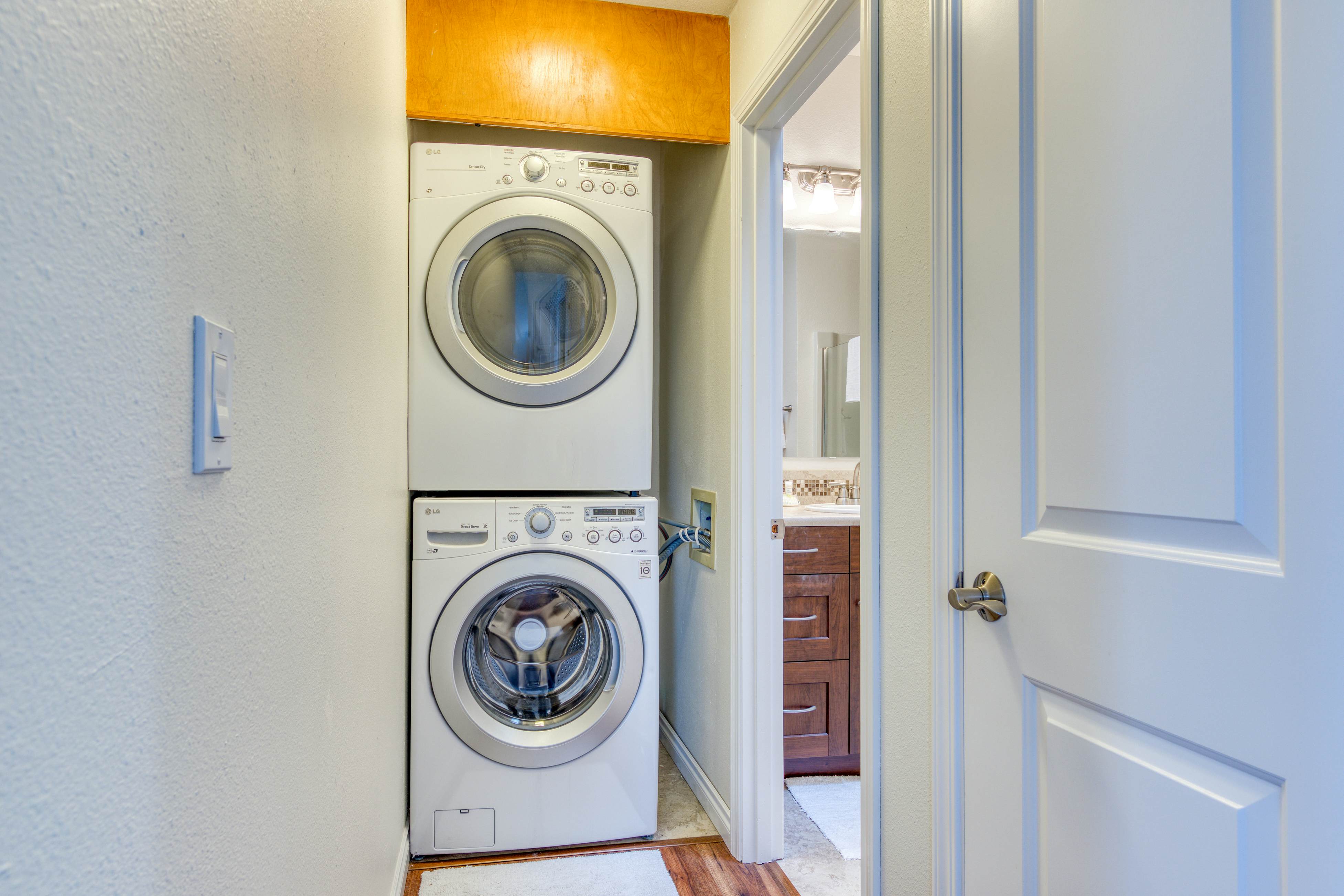 Stunning home with ocean view - spacious deck with nice view