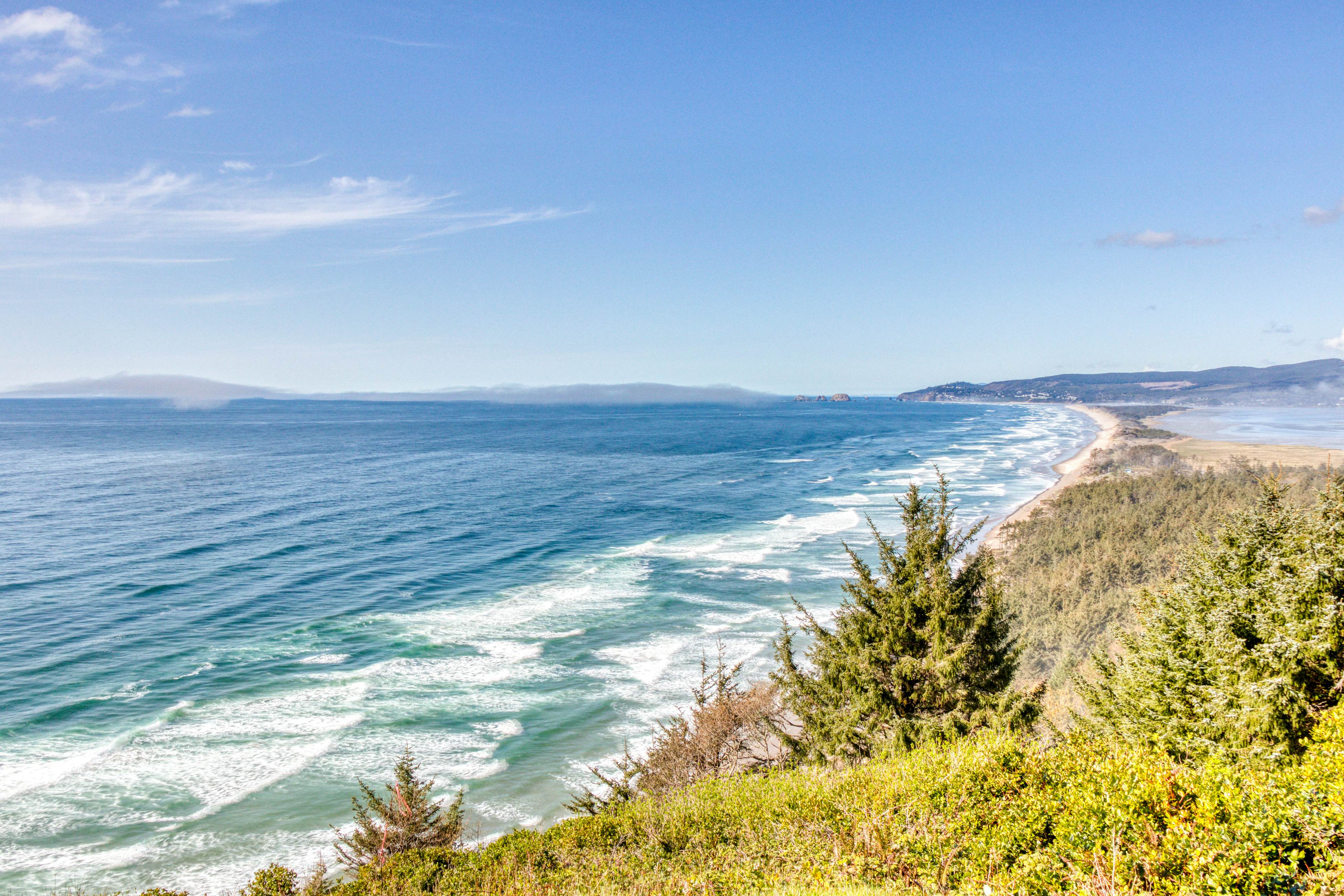 Stunning home with ocean view - spacious deck with nice view