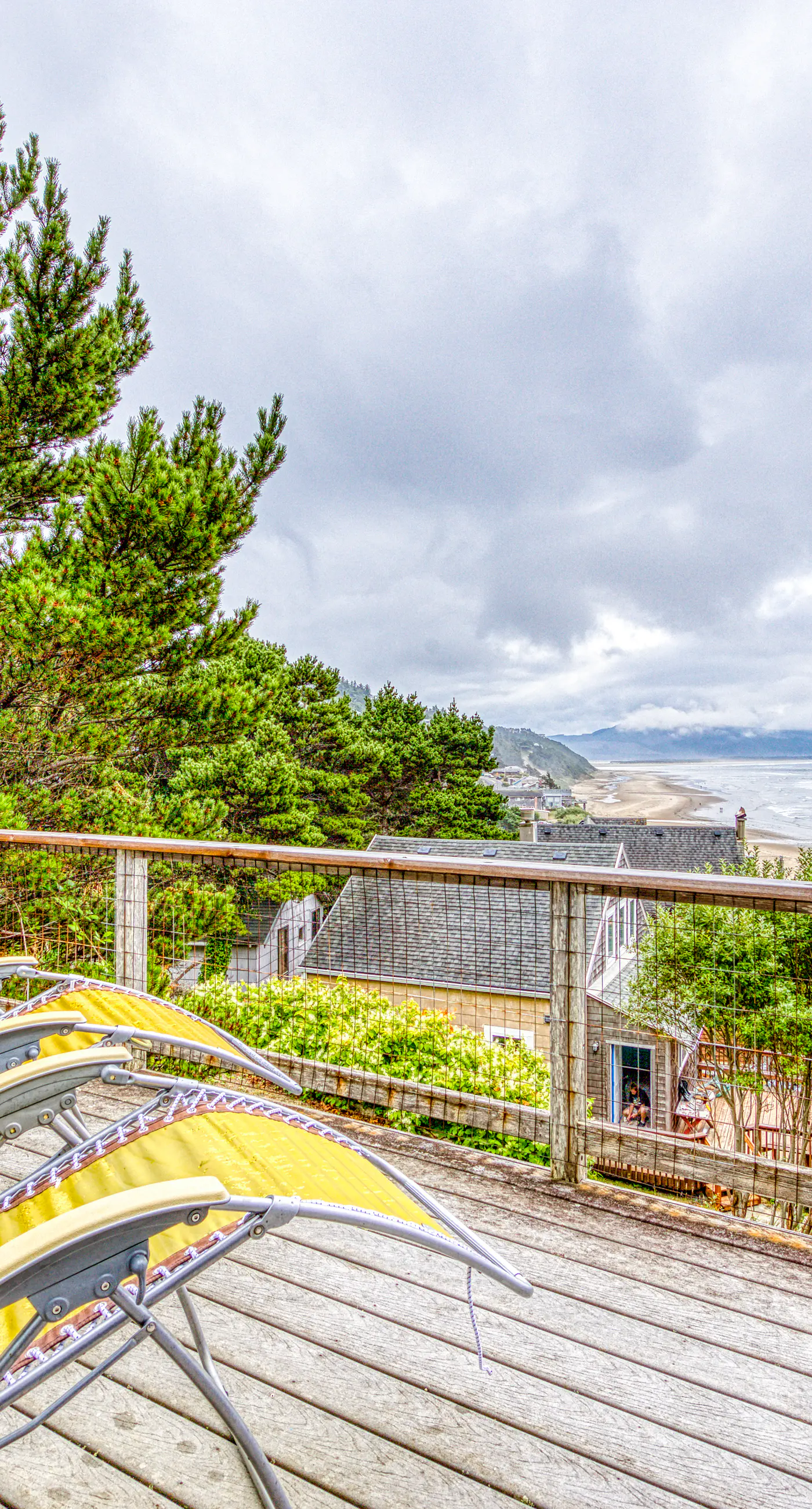 Hillside home with exceptional ocean view near the beach dog friendly