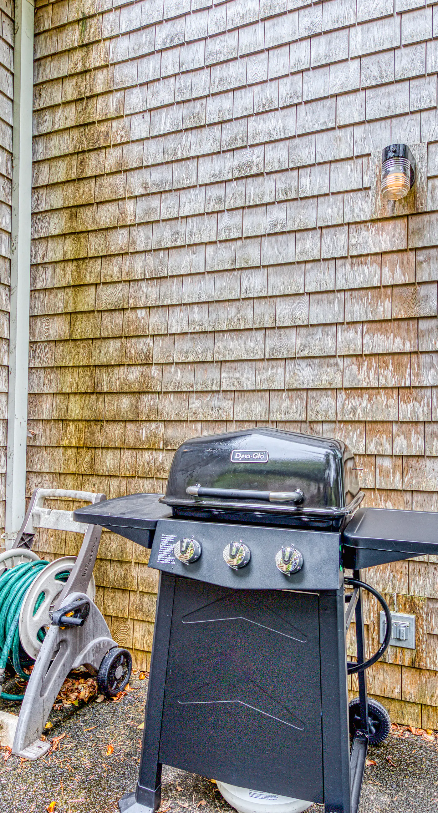 Hillside home with exceptional ocean view near the beach dog friendly