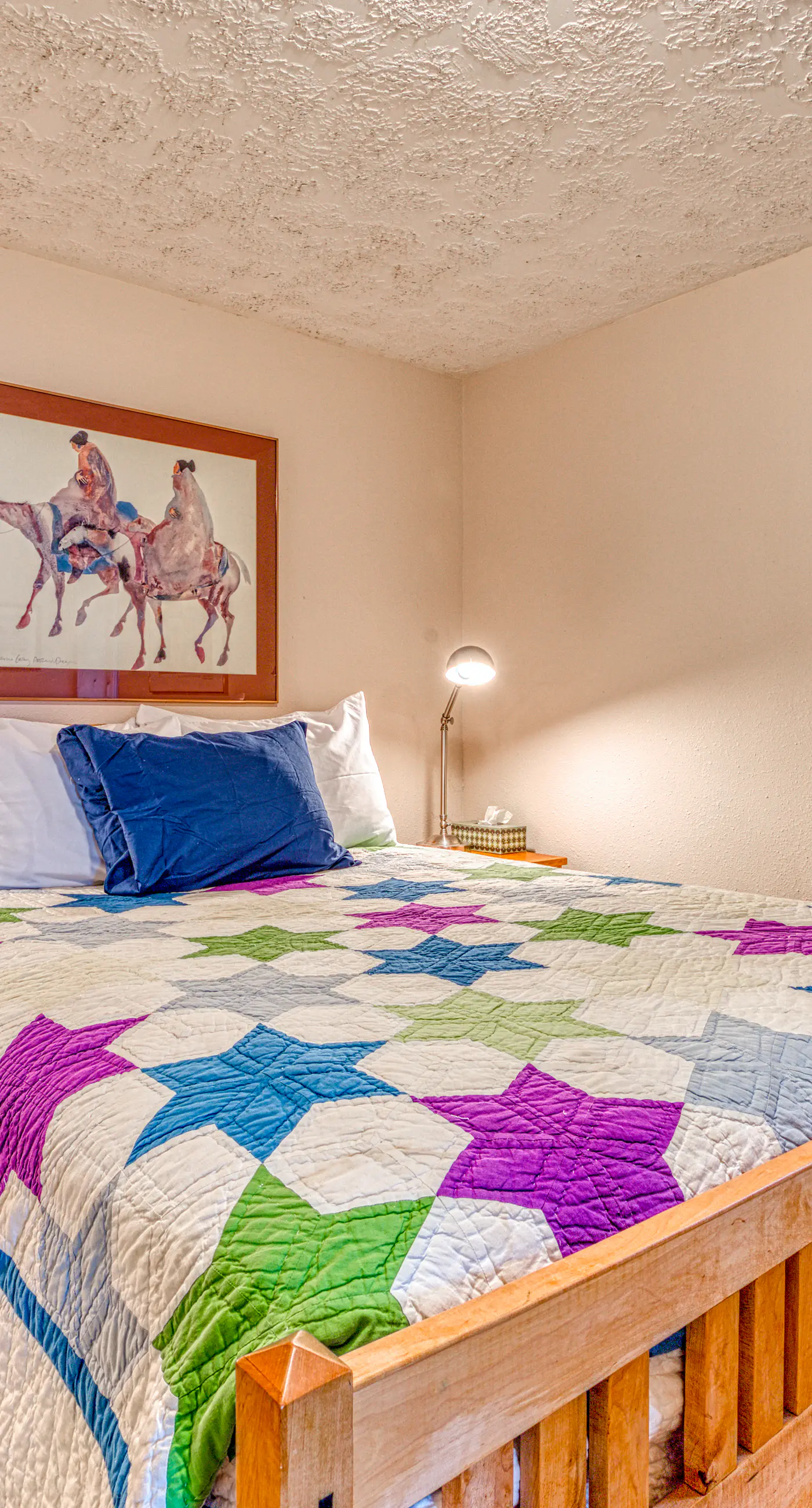 Hillside home with exceptional ocean view near the beach dog friendly