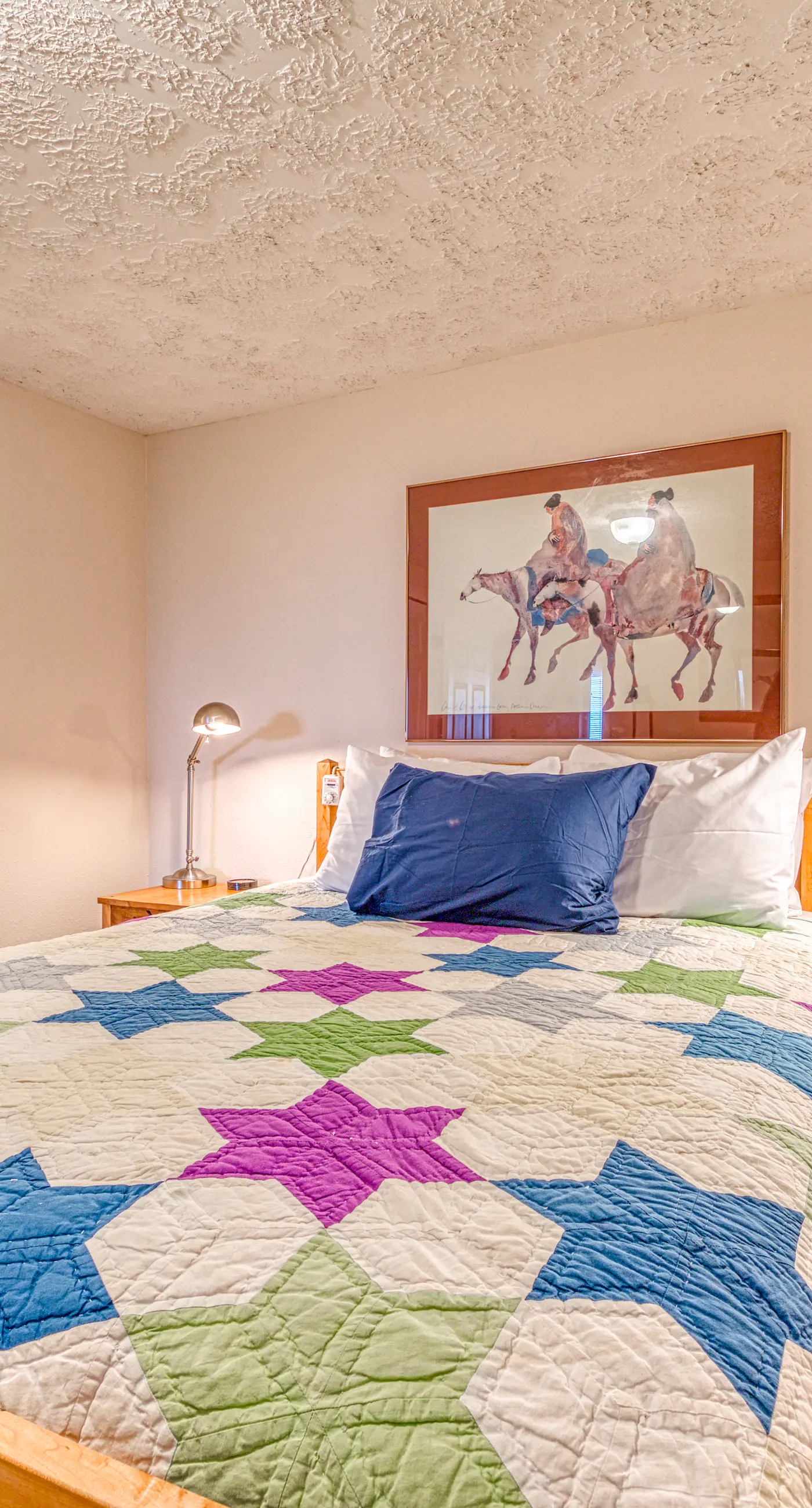 Hillside home with exceptional ocean view near the beach dog friendly