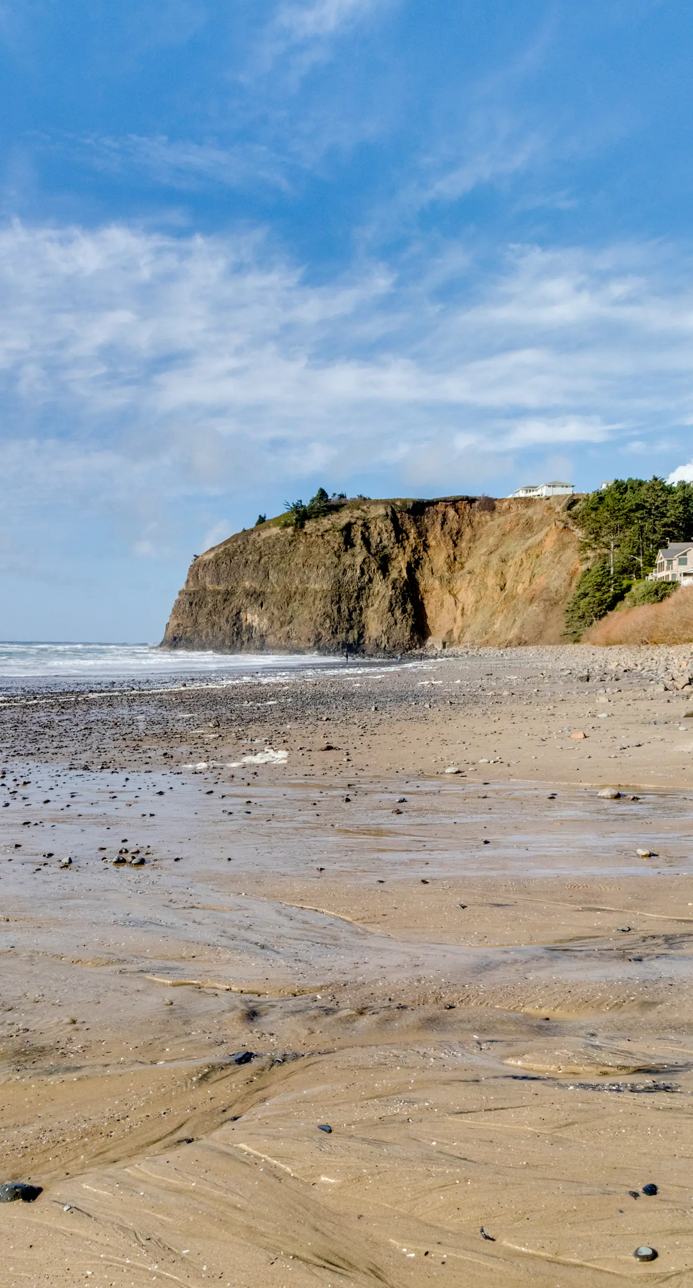 Hillside home with exceptional ocean view near the beach dog friendly