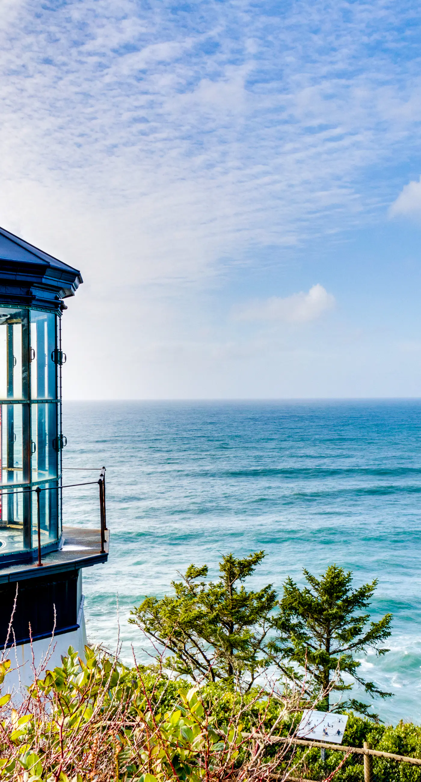 Hillside home with exceptional ocean view near the beach dog friendly