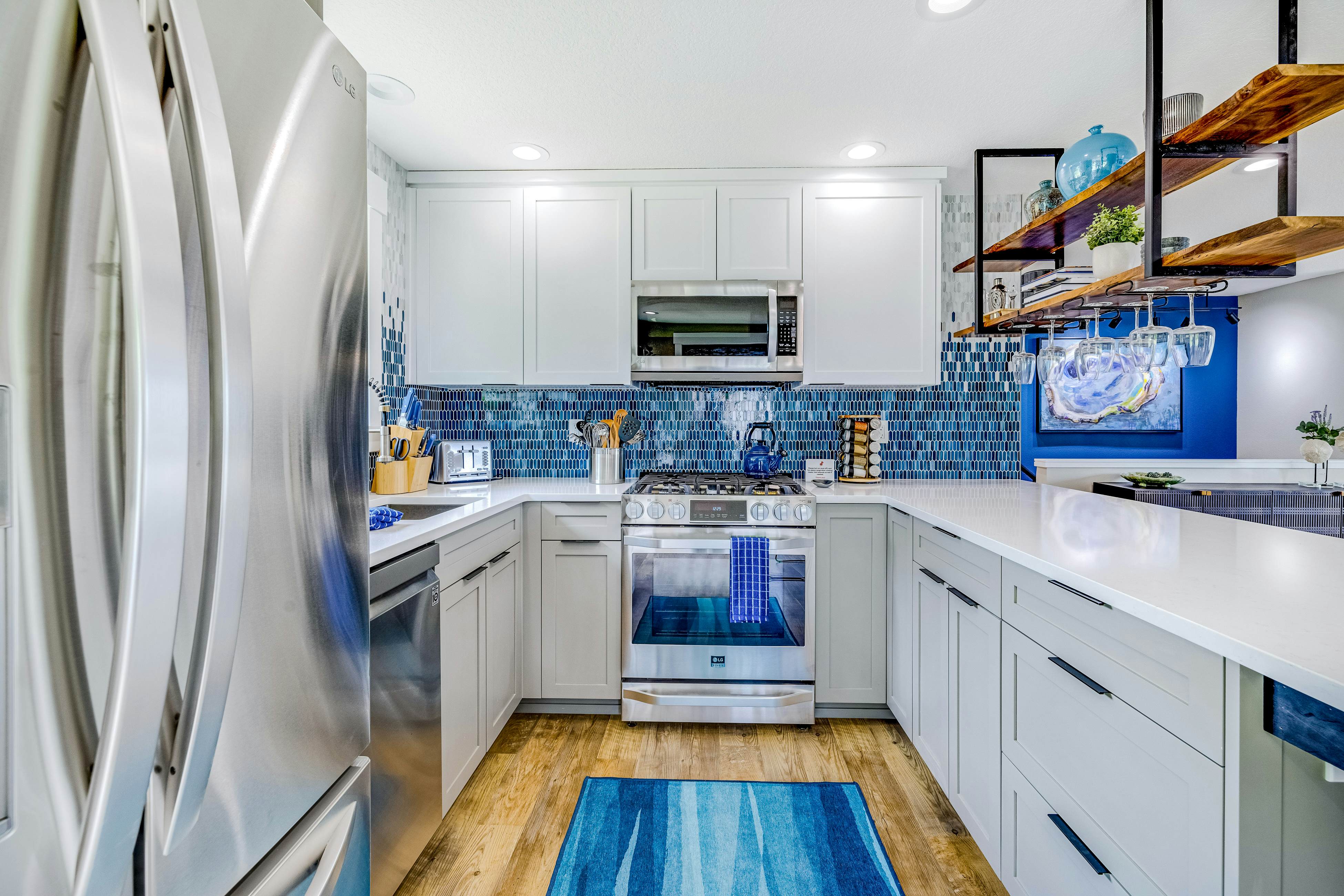 Ocean View Home w/ Private Hot Tub, Great Deck, Fireplace - Walk to the Beach