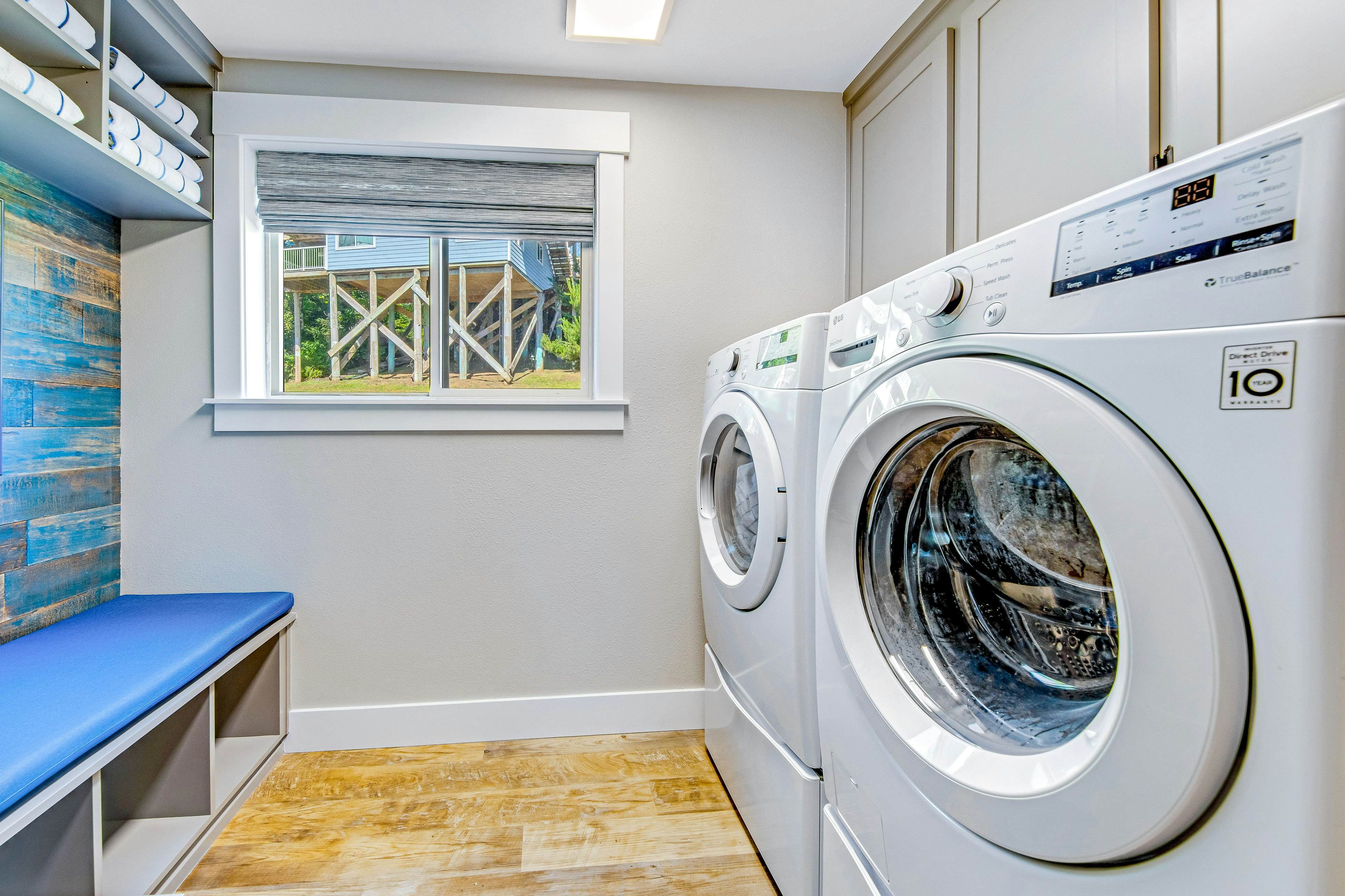 Ocean View Home w/ Private Hot Tub, Great Deck, Fireplace - Walk to the Beach