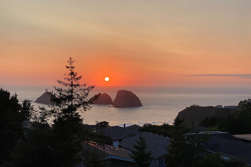 Dog friendly home with ocean views deck washer dryer grill and fireplace