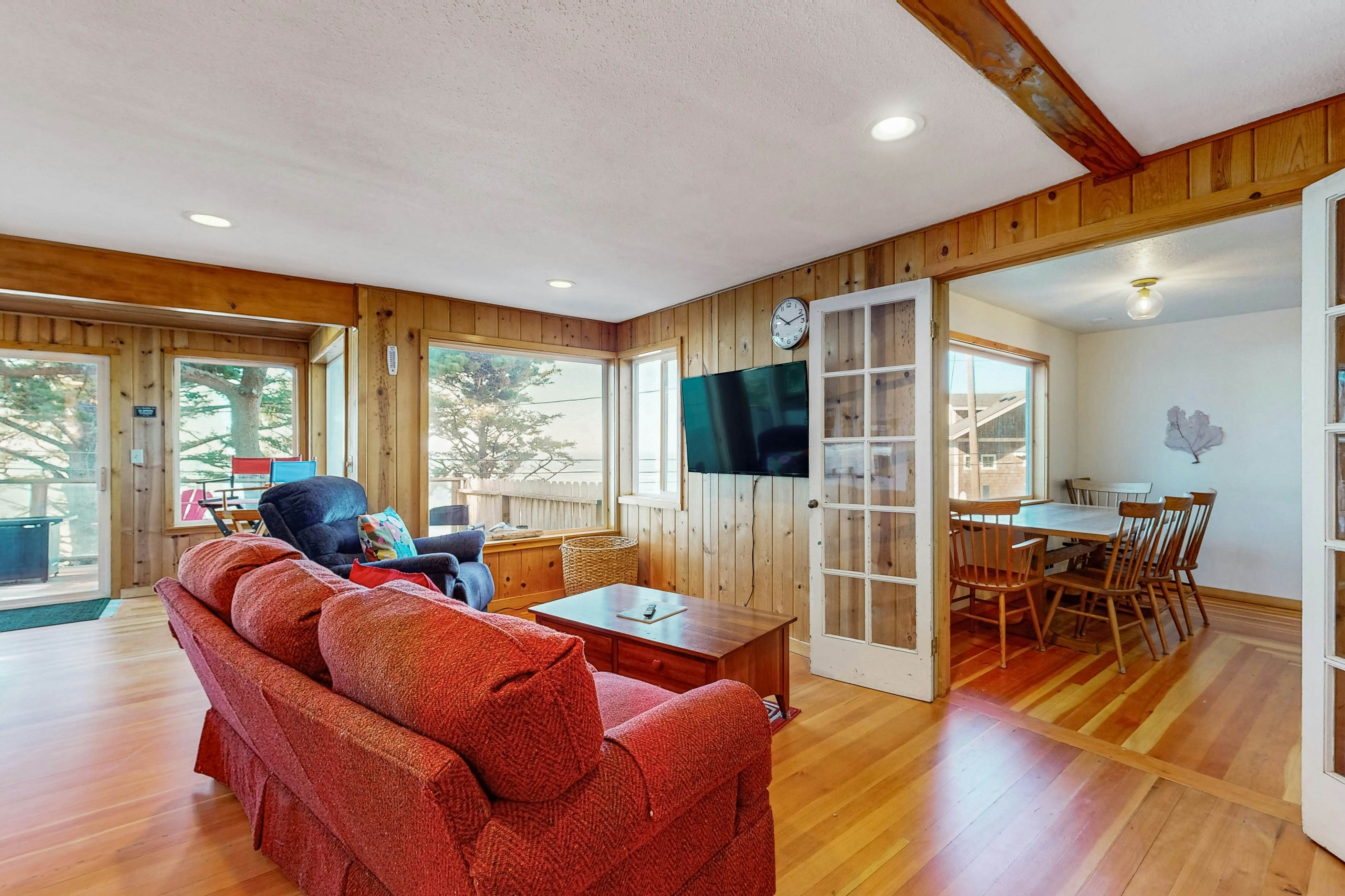 Charming home with wonderful ocean views, ping pong game room, WiFi, decks